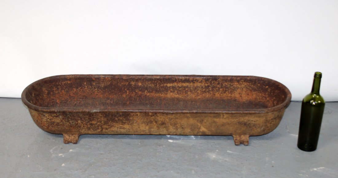 Antique French cast iron trough garden planter (1 of 9)