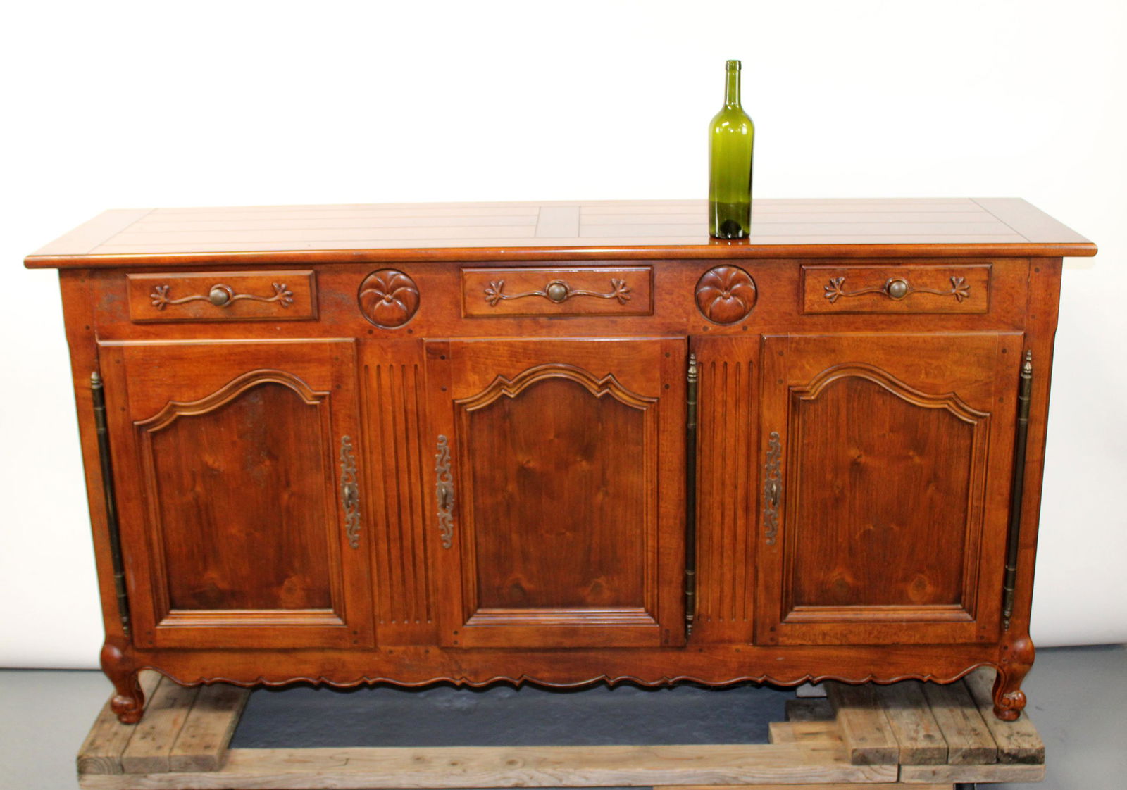 Pierre Deux French Country Henredon sideboard (1 of 14)