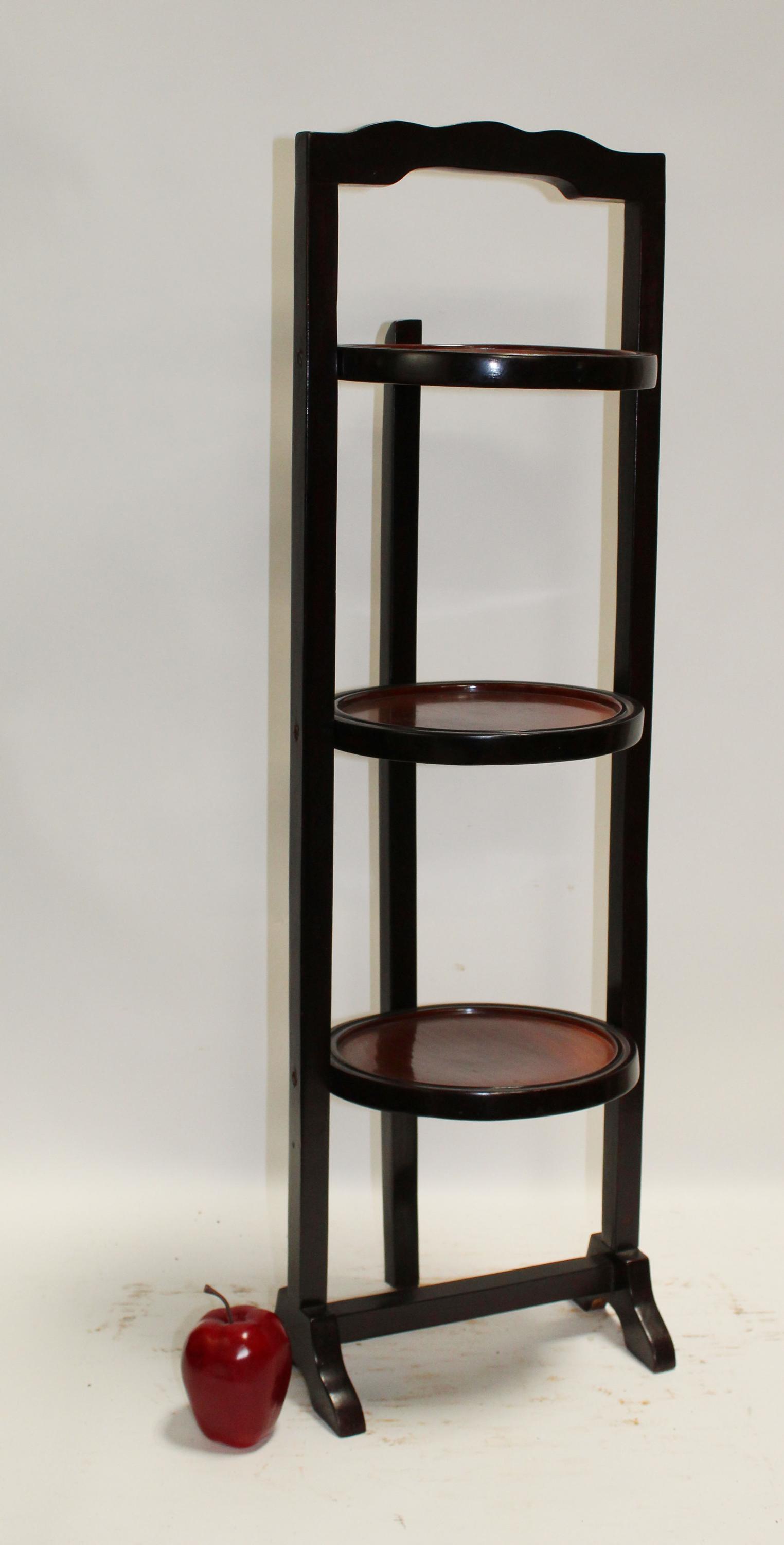 Collapsible wooden pie table (1 of 4)