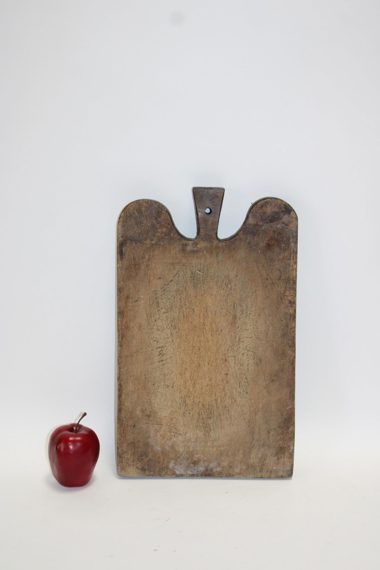 French Provincial cutting board (1 of 6)