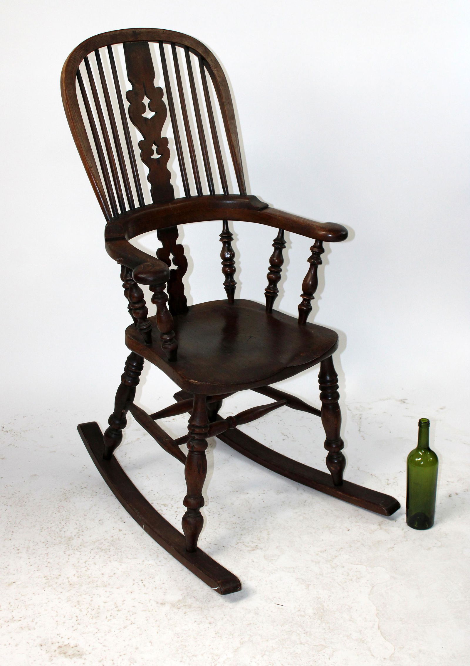 English Windsor oak rocking chair (1 of 9)