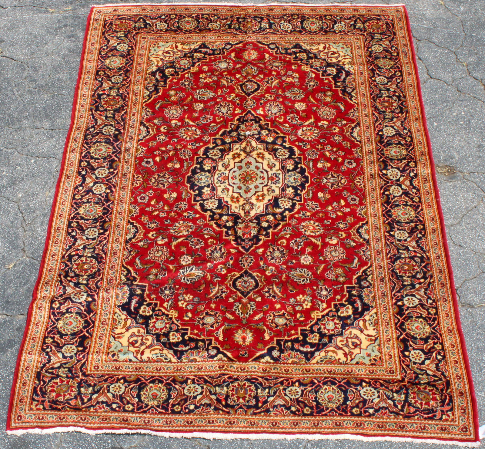 Persian wool Kashan rug 6'6" x 9'7" (1 of 9)