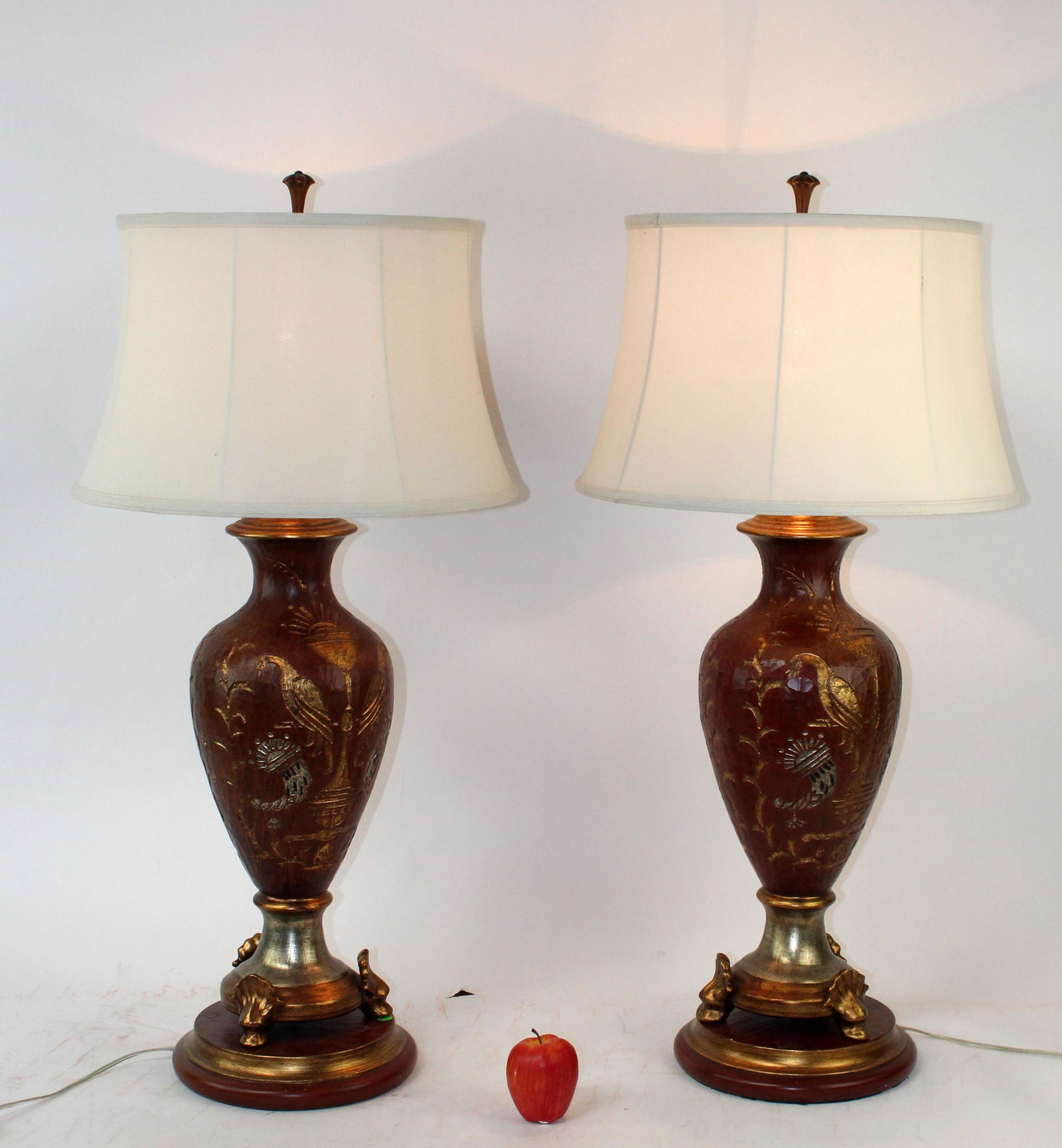 Pair of red and gold ceramic lamps with birds (1 of 6)