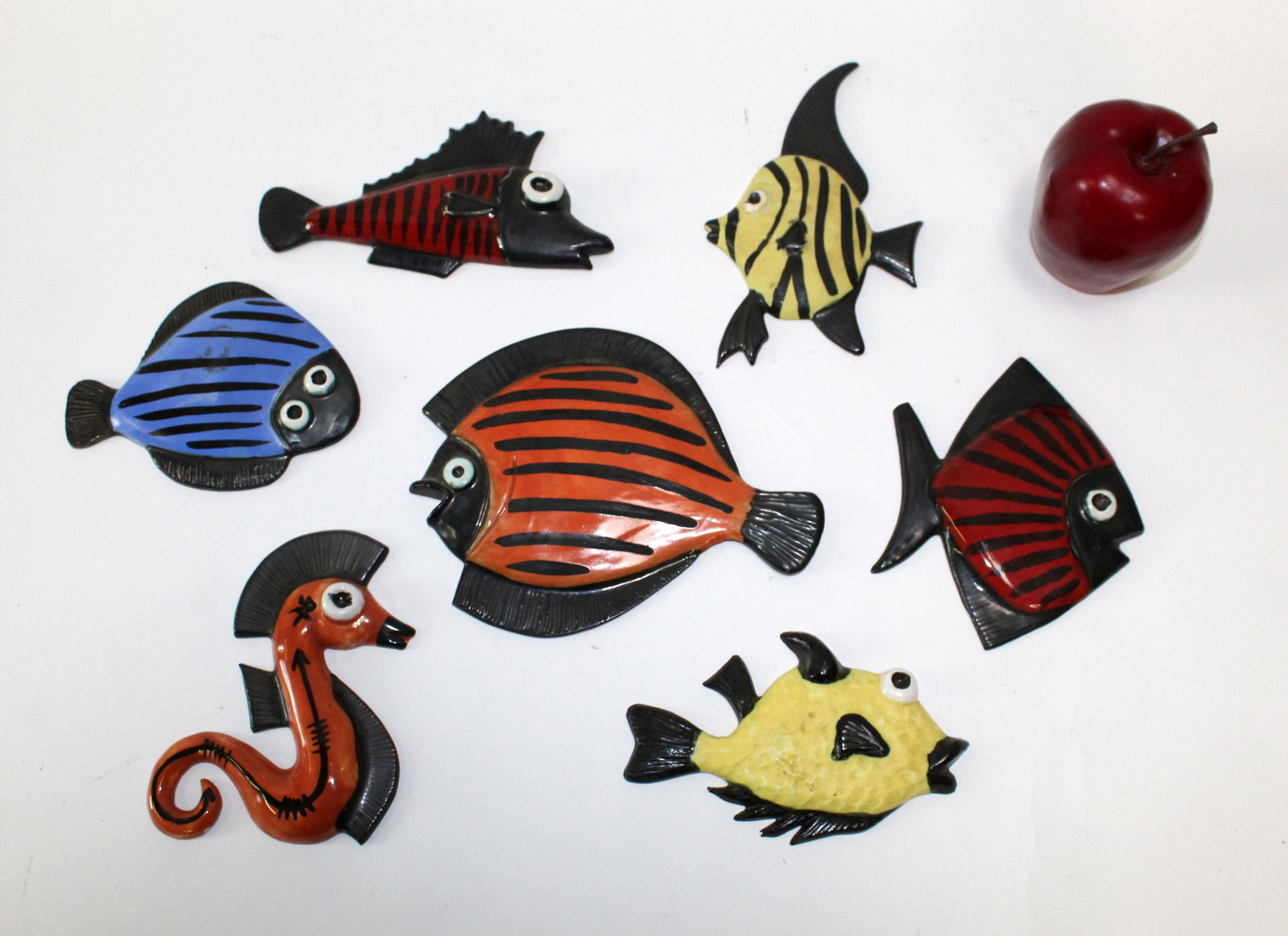 Lot of French Vallauris pottery plaques of fish (1 of 6)