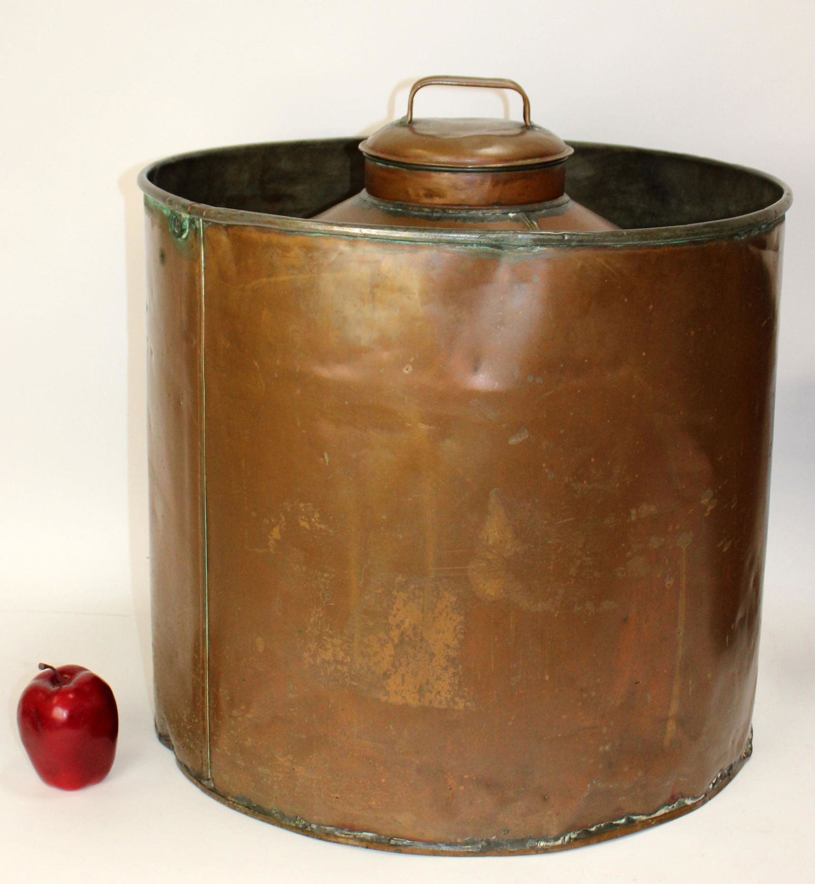 Antique large copper lidded water tank (1 of 11)