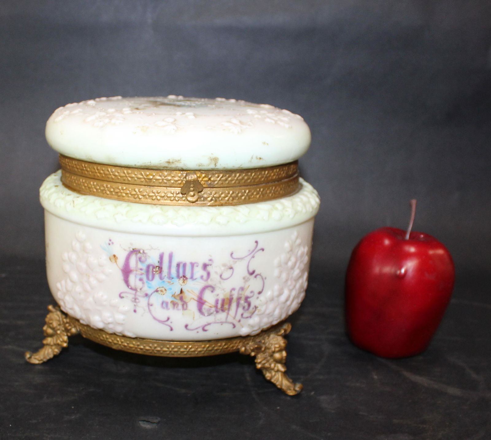 Antique Victorian 'C.F. Monroe Wave Crest' box (1 of 9)