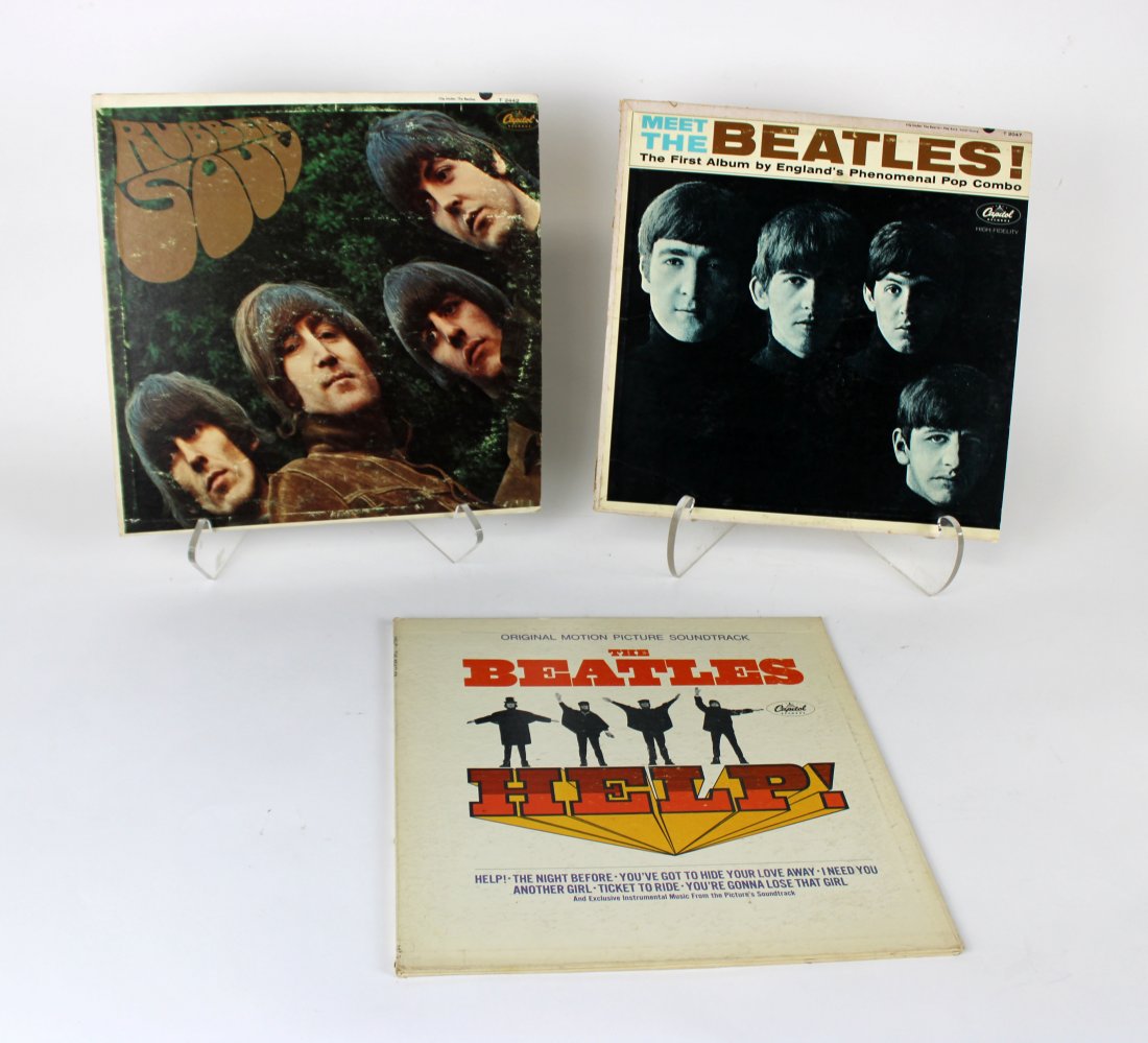 Lot of 3 vintage Beatles vinyl albums (1 of 7)