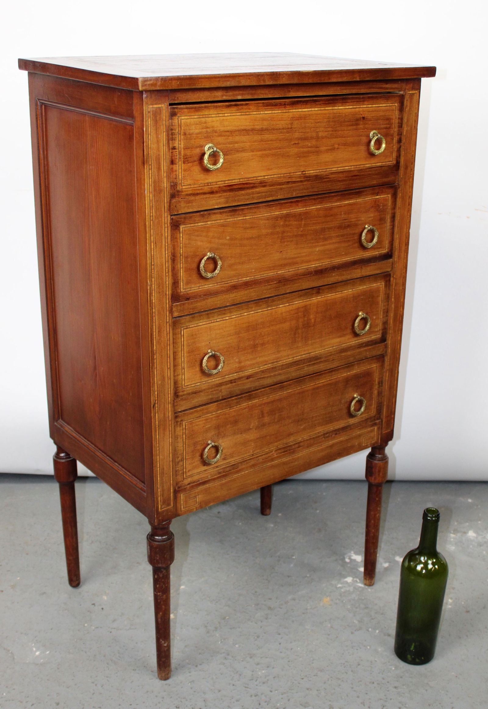 French Louis XVI style 4 drawer commode (1 of 8)