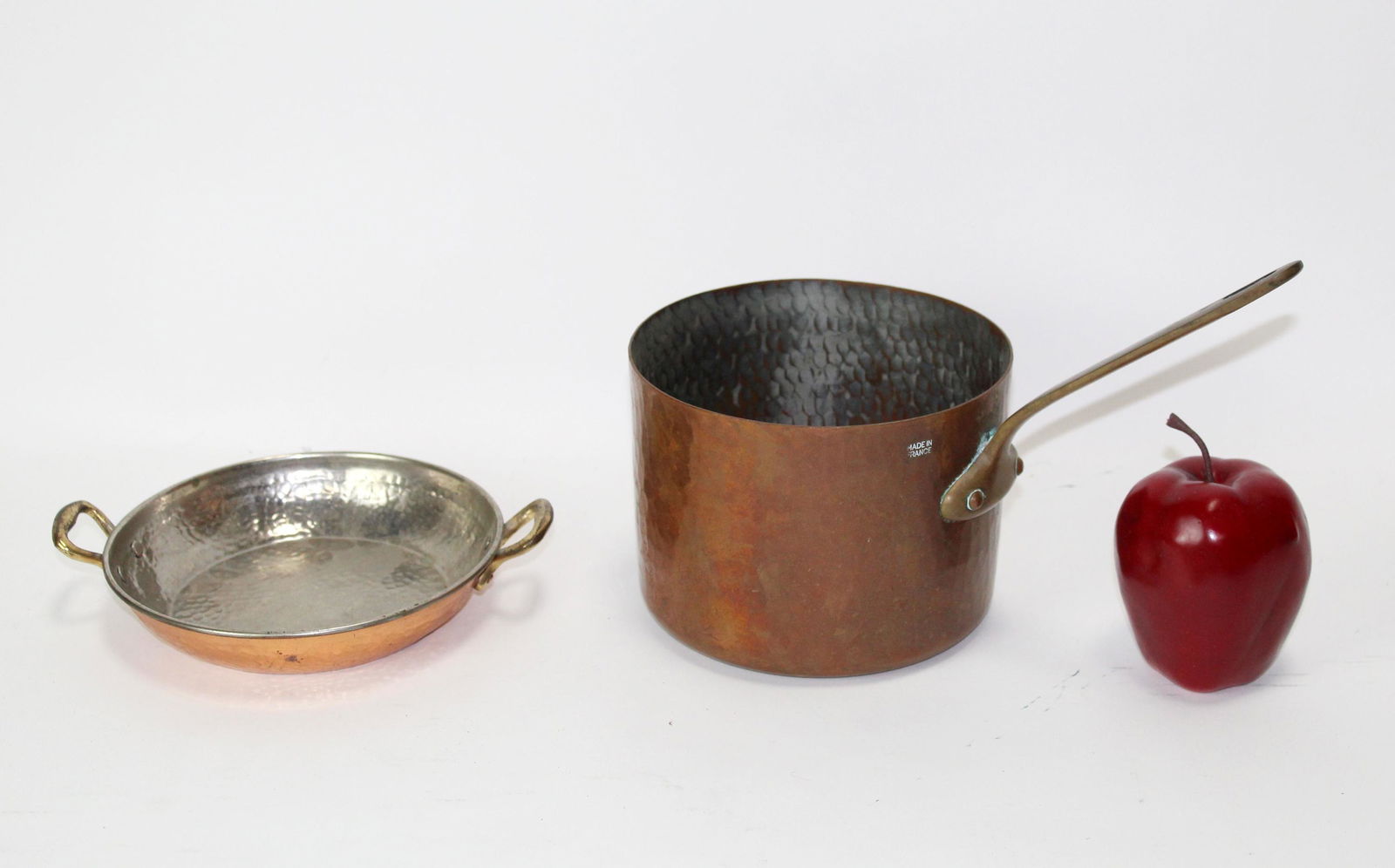 Vintage Copper pot and tart pan (1 of 9)