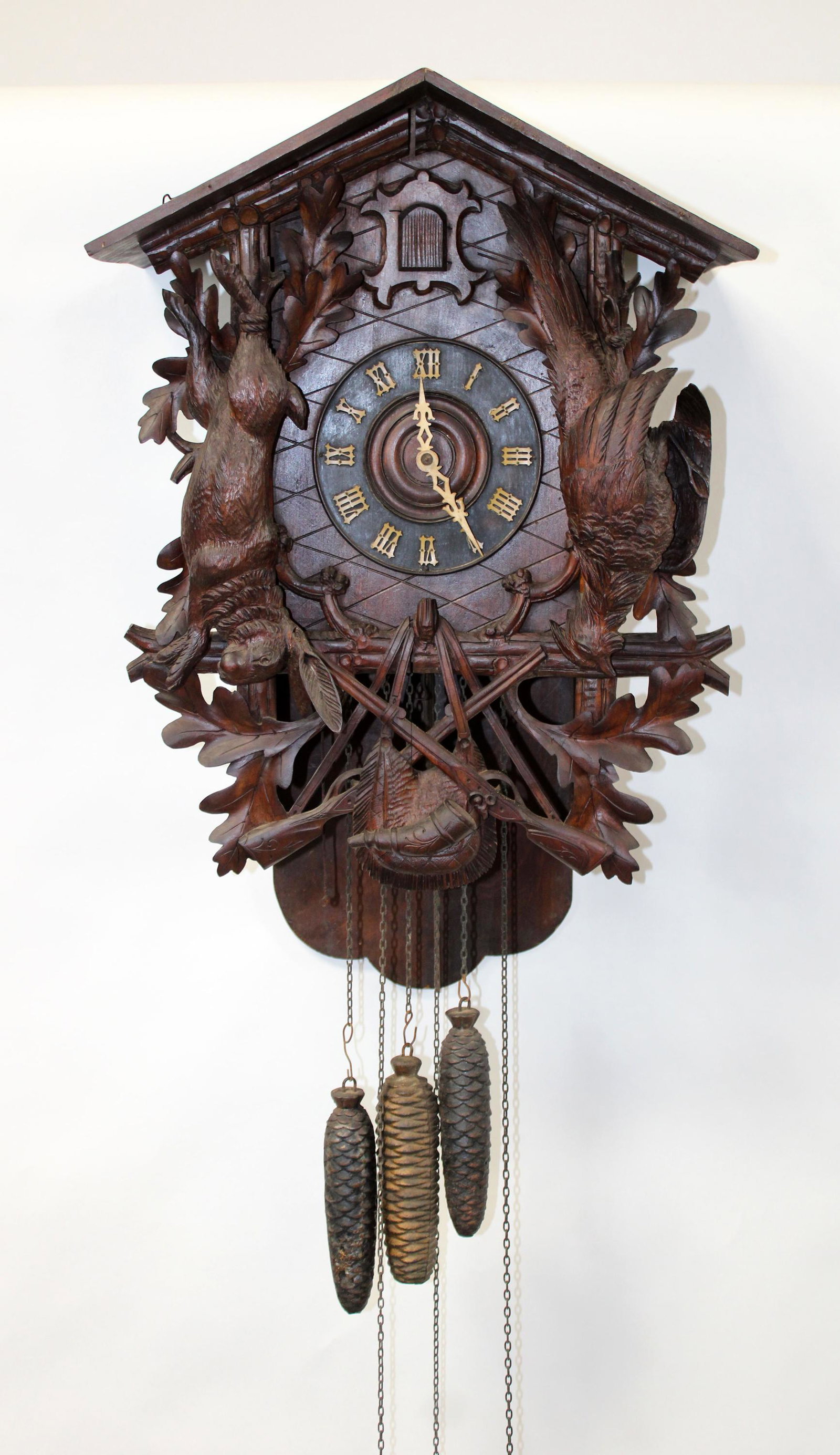 Black Forest carved cuckoo clock (1 of 18)