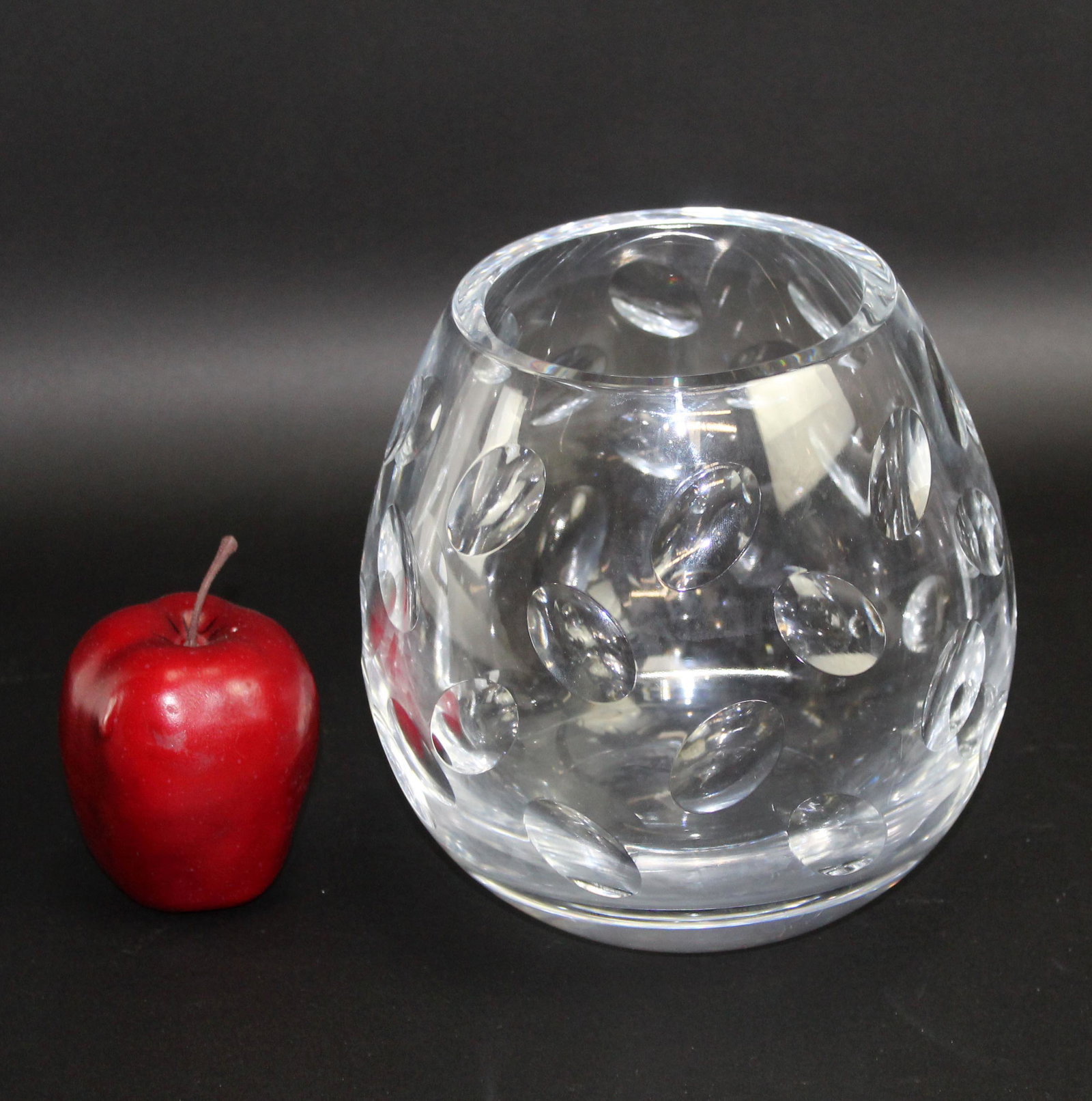 Christofle Cluny round crystal vase (1 of 10)