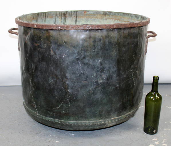 Antique French copper cauldron with iron handles (0092) on Oct 16, 2021 King Galleries in GA