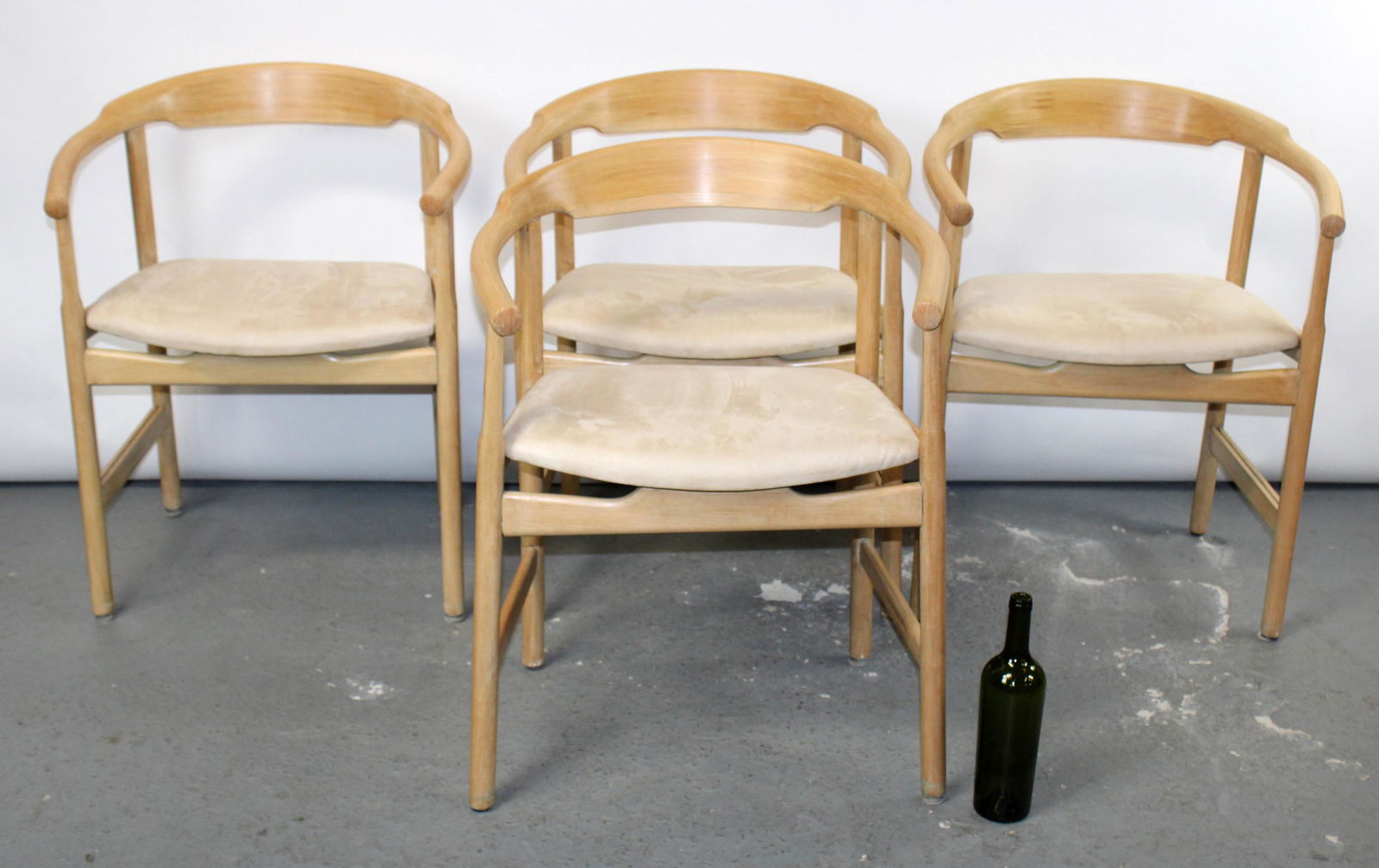 Set of 4 Hans Wegner style curved back in birch (1 of 12)