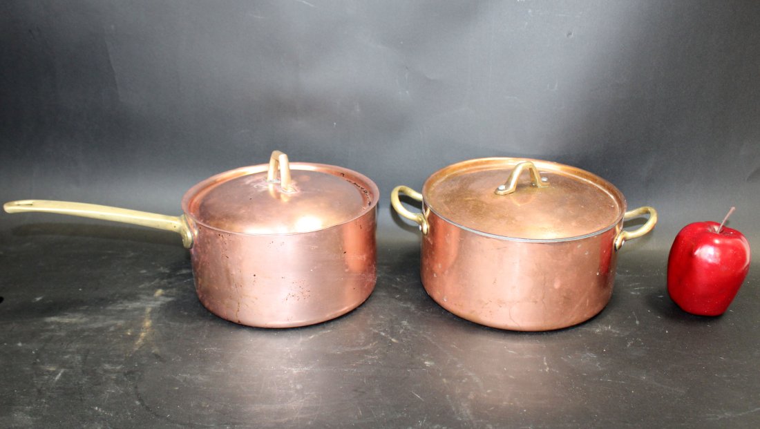 Lot of 2 vintage copper pots (1 of 8)