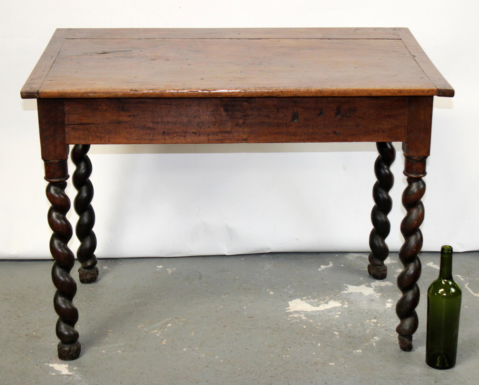French Louis XIII bureau plat desk: French Louis XIII bureau plat desk. 19th century. 27 1/4"h x 37"w x 24 1/2"d