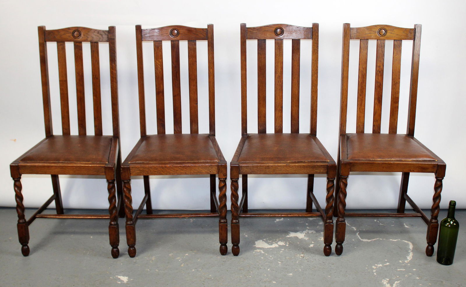 Set of 4 English pub chairs in oak (1 of 12)
