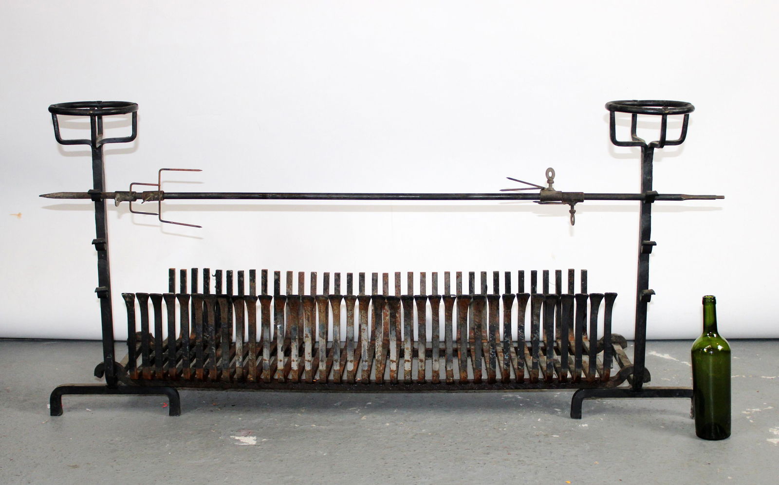 Pair of French forged iron andirons and grill (1 of 15)