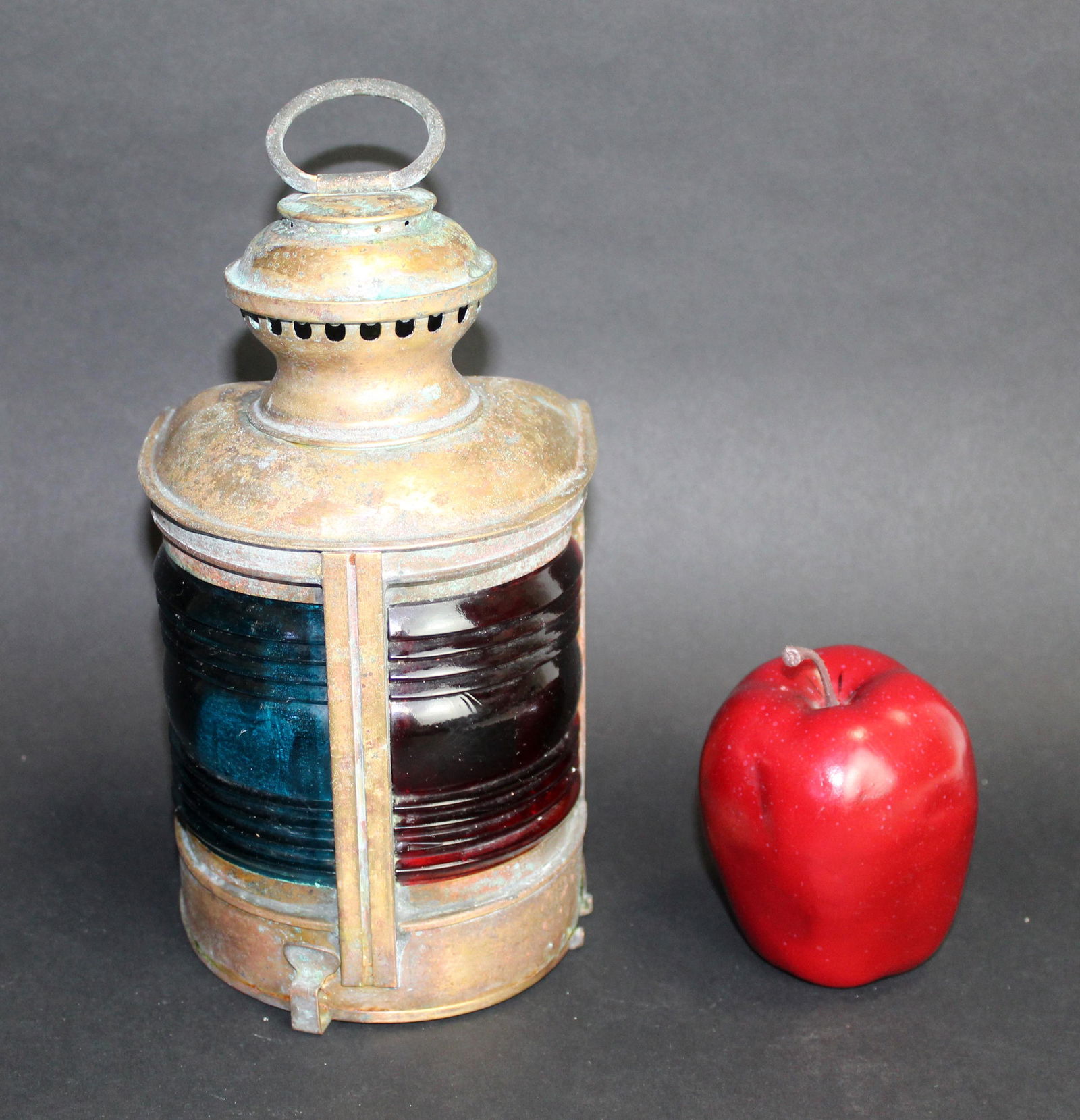 National marine lamp Co. directional lantern (1 of 9)