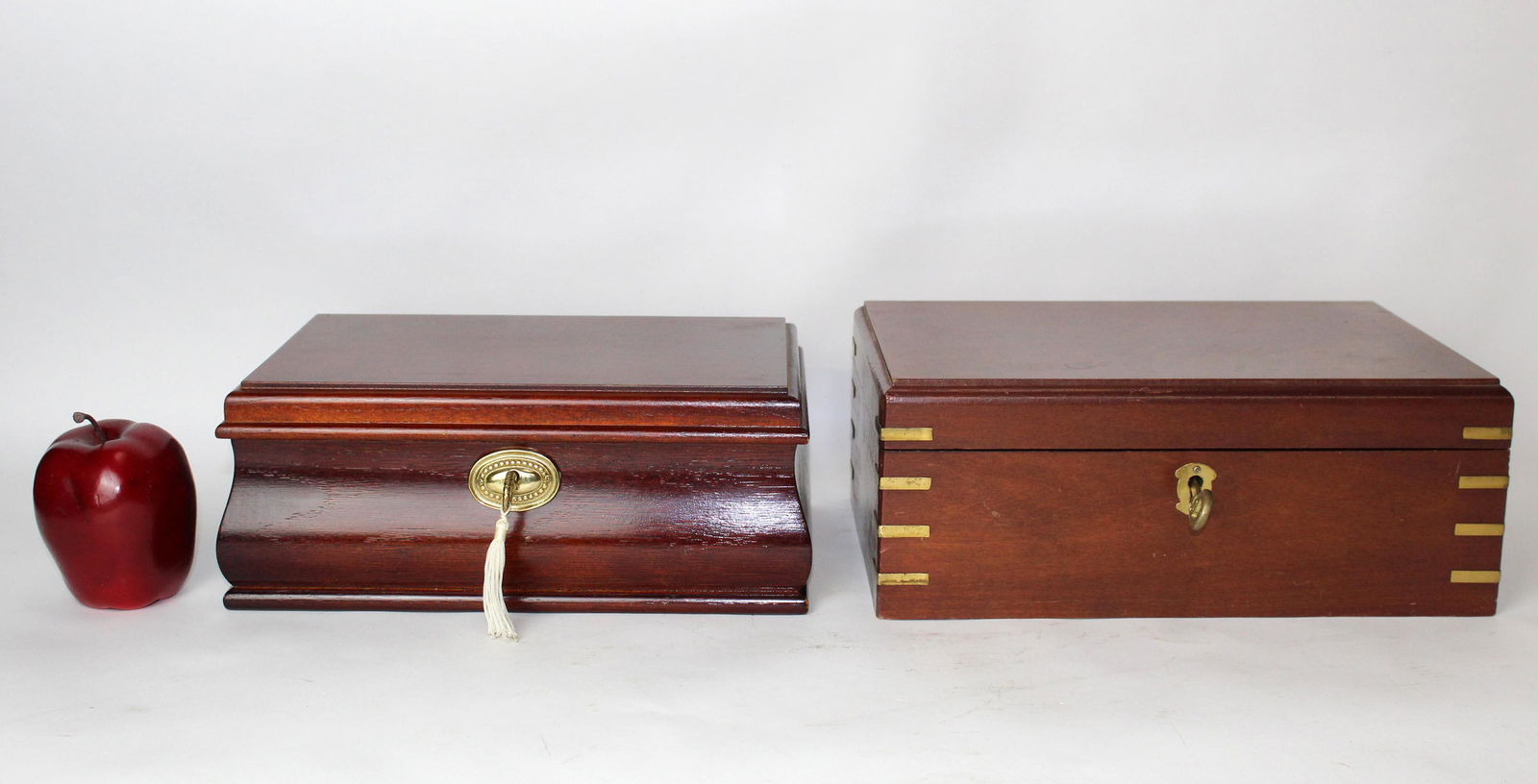 Lot of 2 mahogany jewelry boxes (1 of 10)