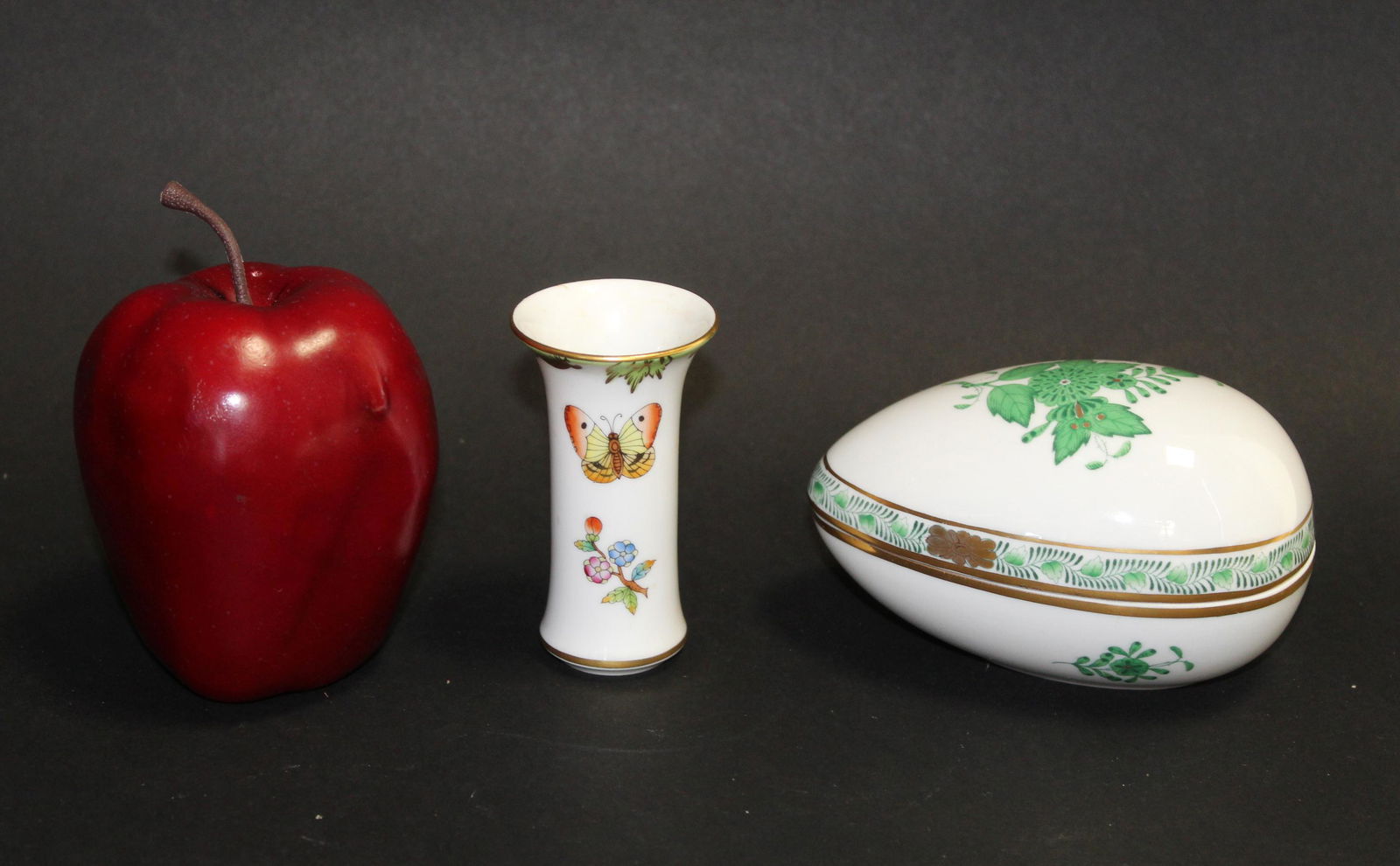 Lot of 2 pieces Herend porcelain vase and egg (1 of 7)