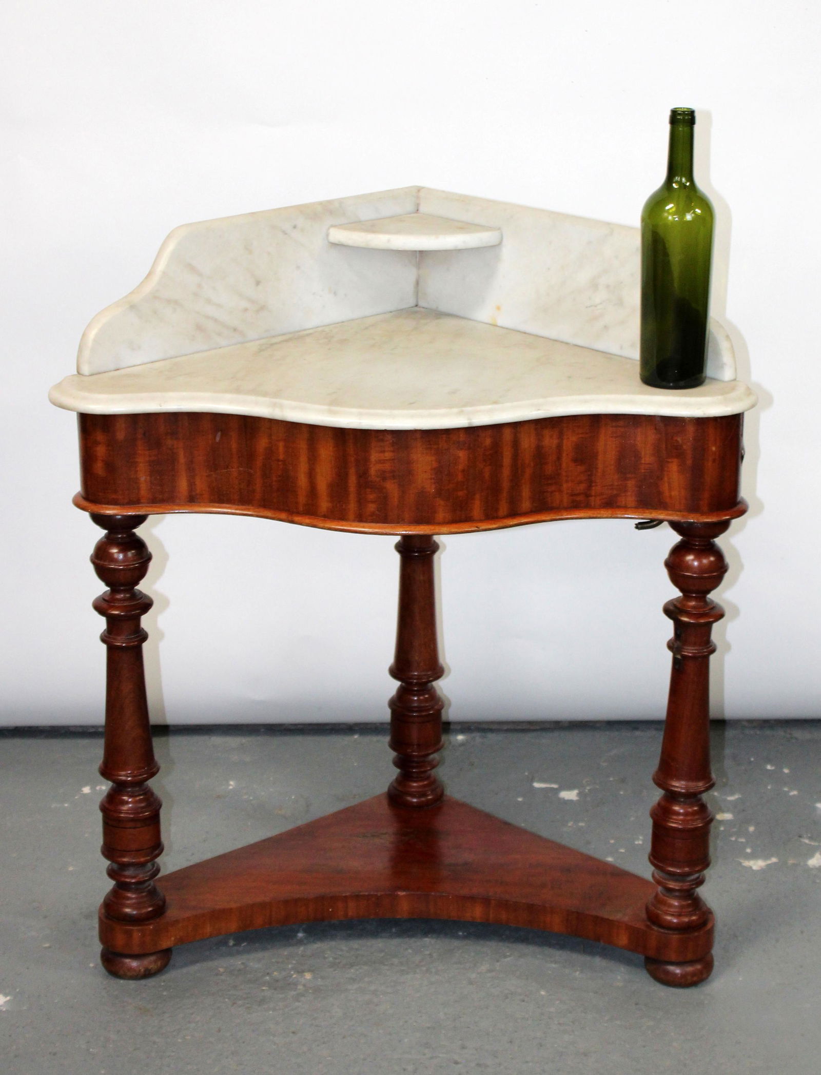 American Victorian corner marble top washstand (1 of 6)