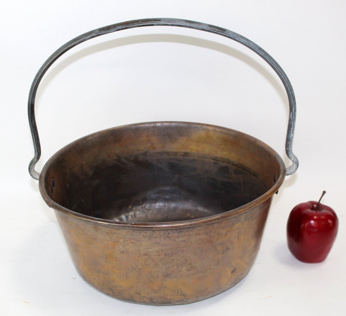 Antique Copper pot with iron handle (1 of 6)