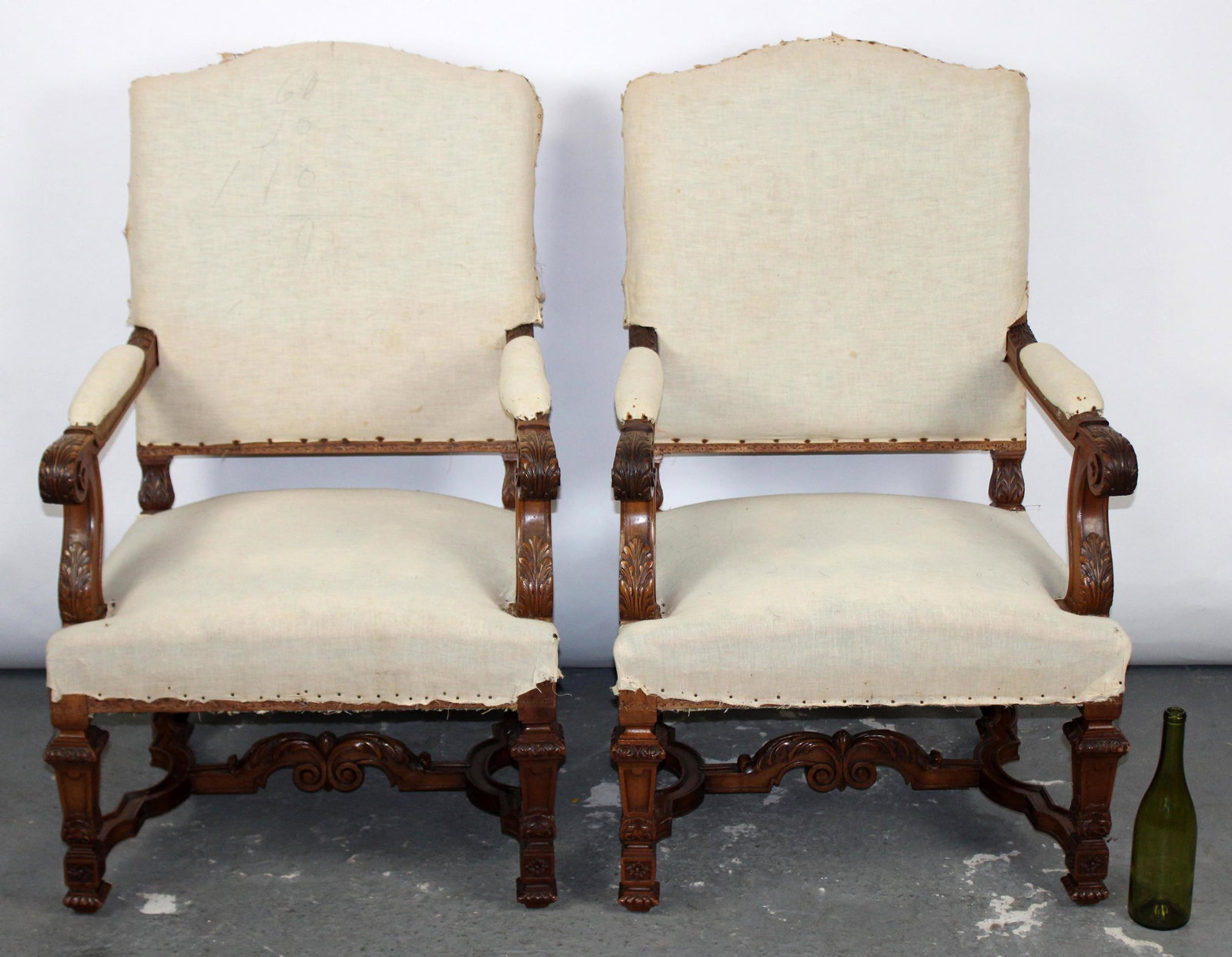 Pair of French Louis XIV style fauteuil armchairs (1 of 9)