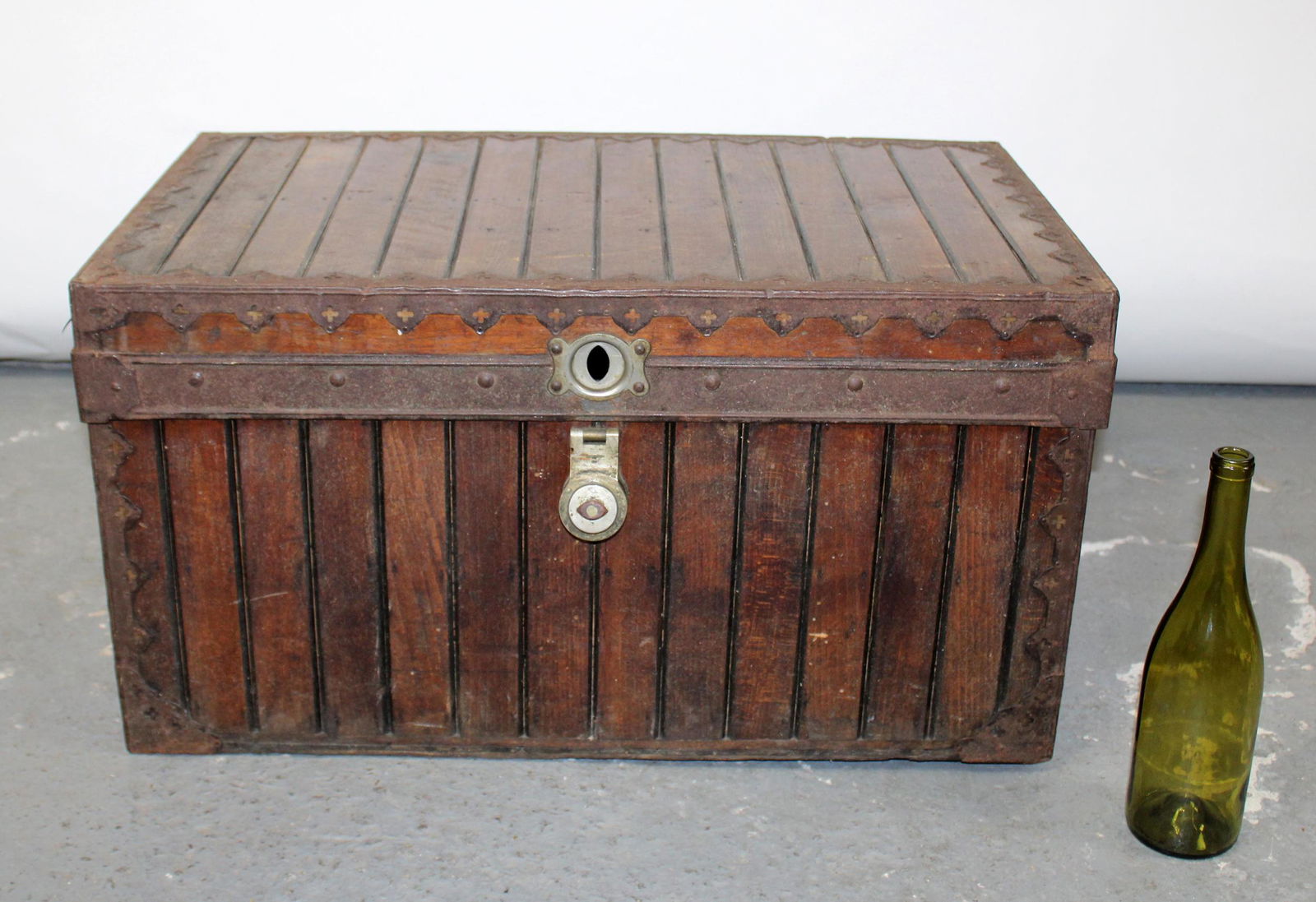 French Gothic Revival paneled trunk (1 of 14)