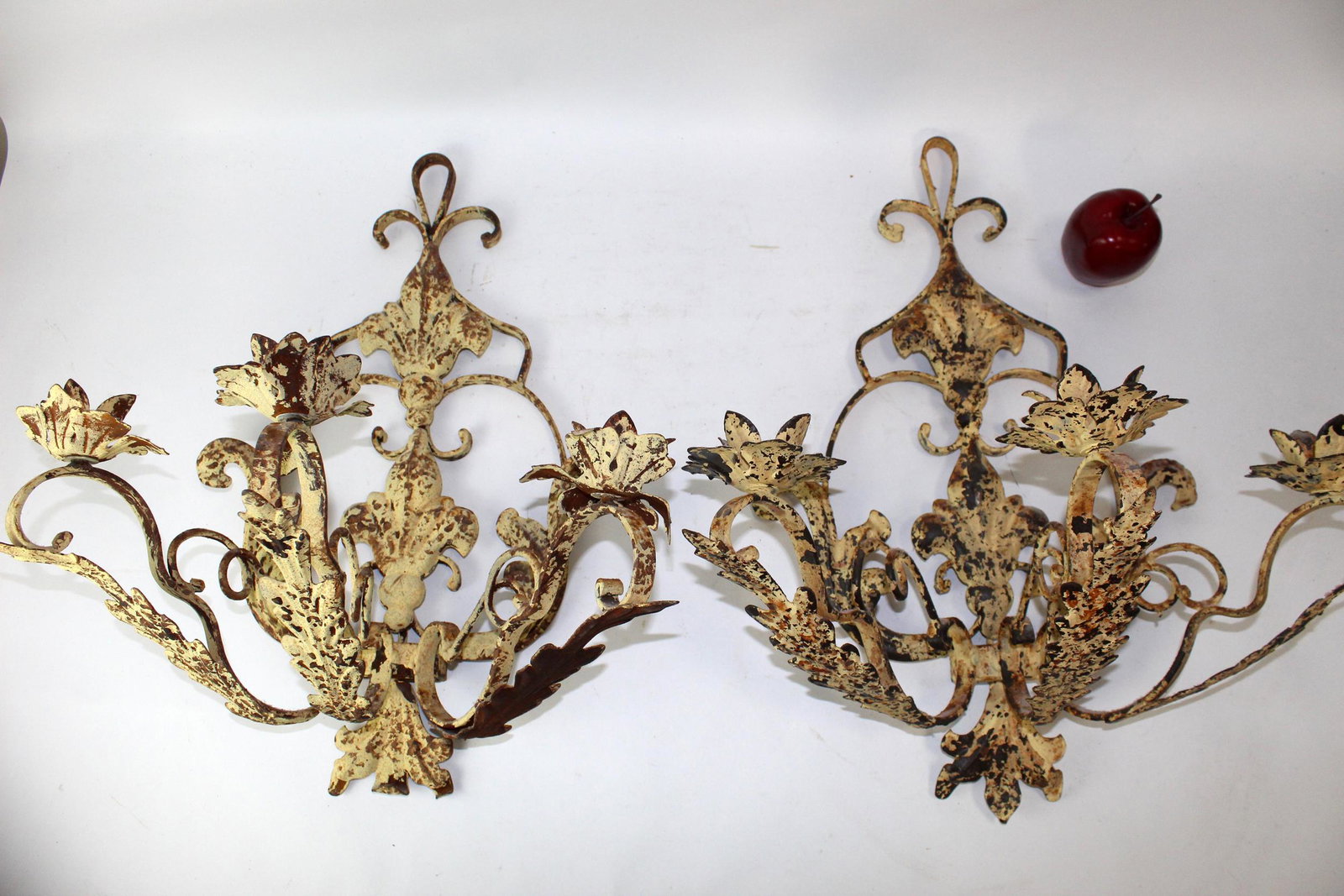 Pair of painted wrought iron candle sconces (1 of 8)