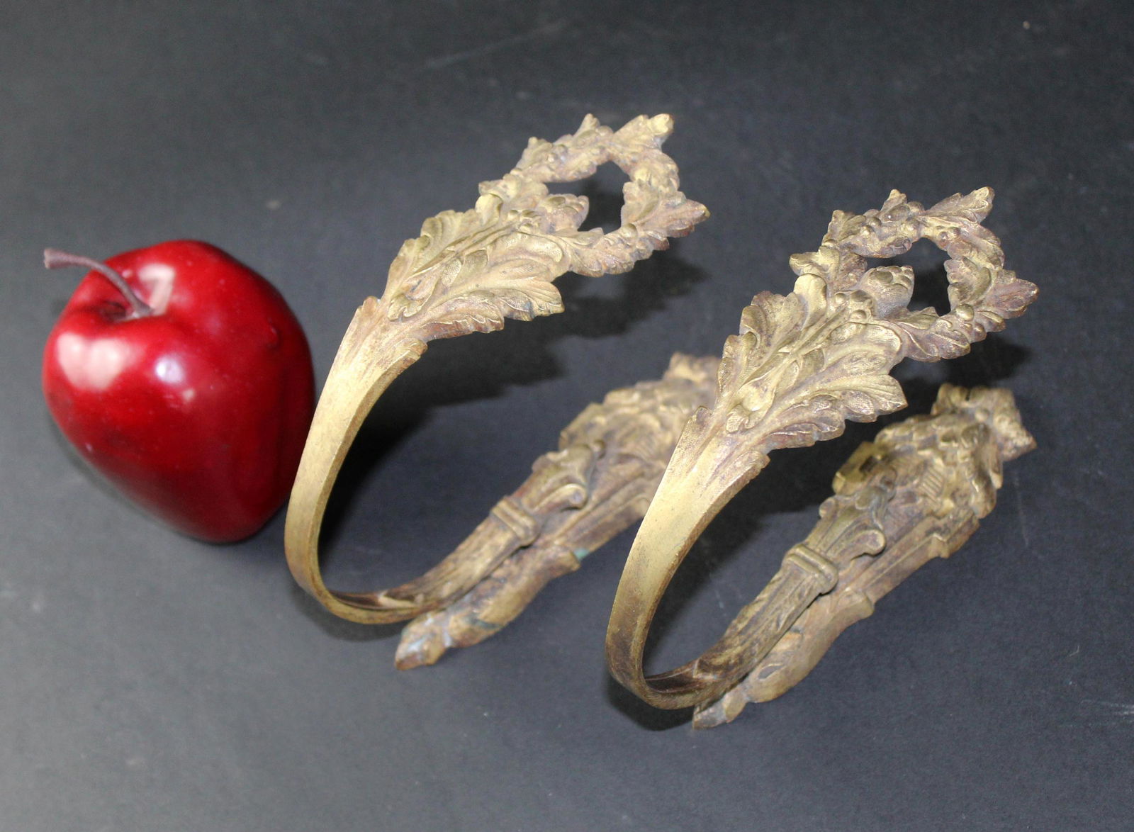 Pair of French Louis XV bronze curtain tie backs (1 of 6)