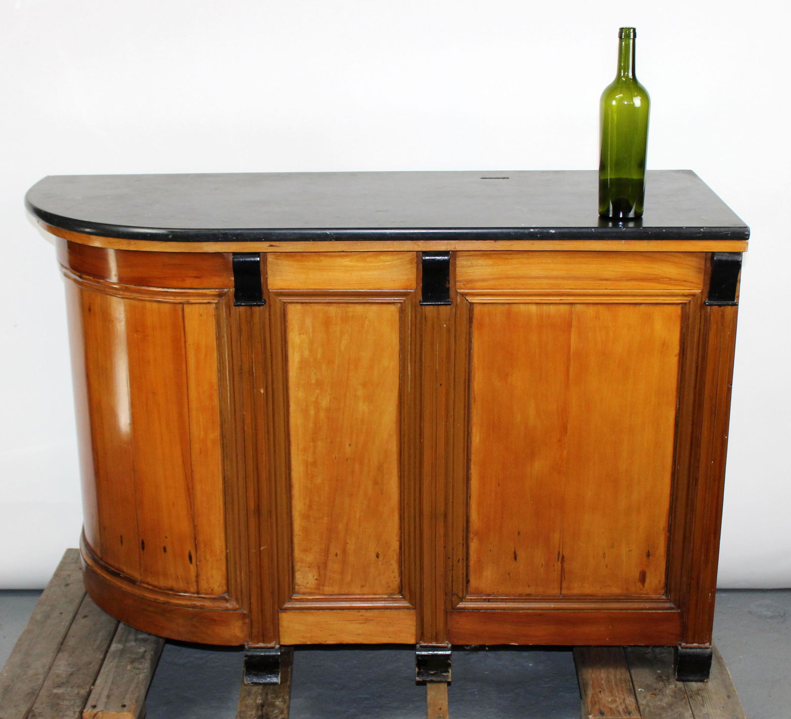French Napoleon III curved front bar with marble (1 of 8)
