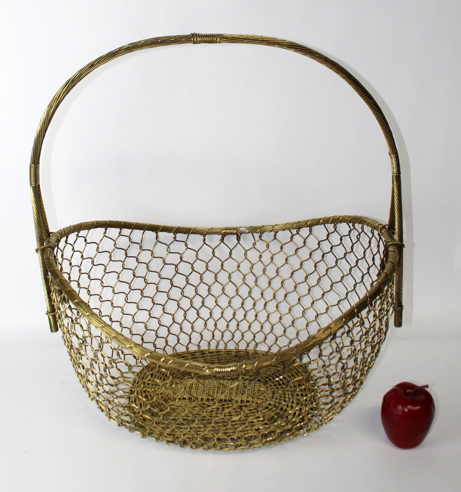 Mid century American polished brass woven basket (1 of 9)
