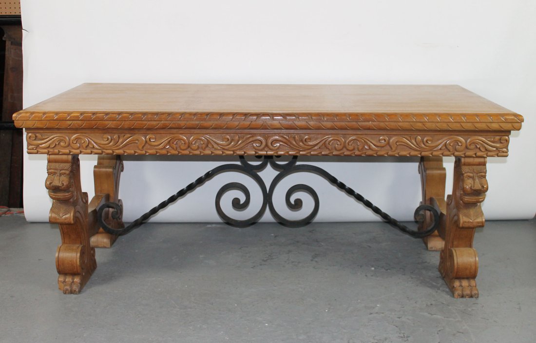 Italian Renaissance style draw leaf table with lions (1 of 10)