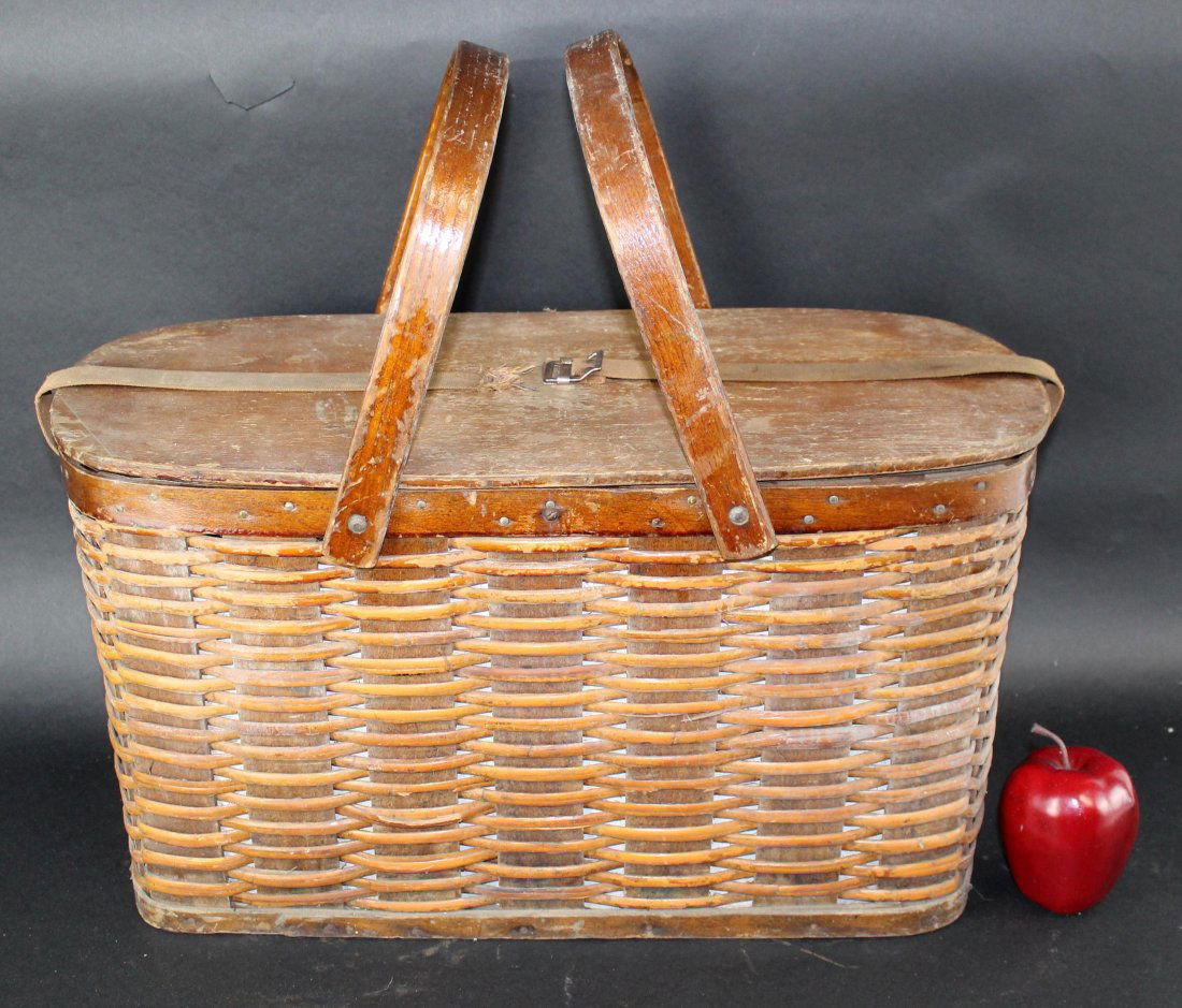Primitive wicker picnic basket (1 of 9)