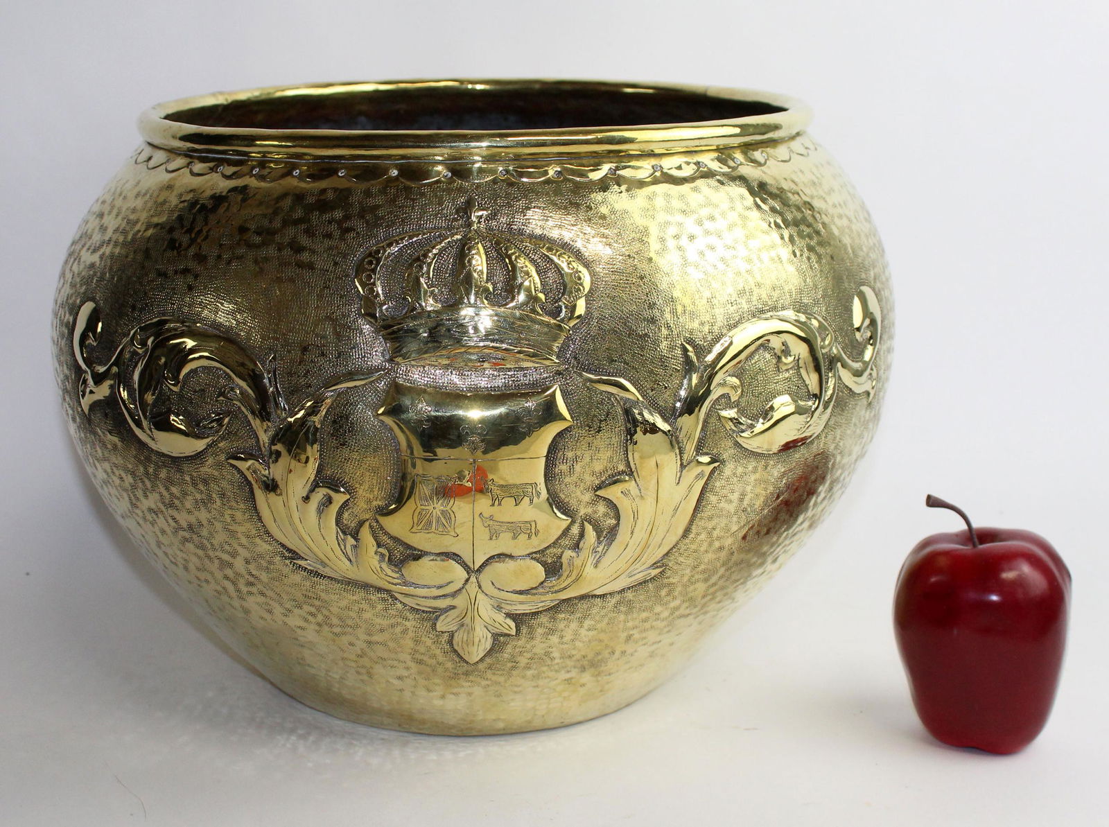 French cachepot planter in brass with embossed crown over crest (1 of 11)