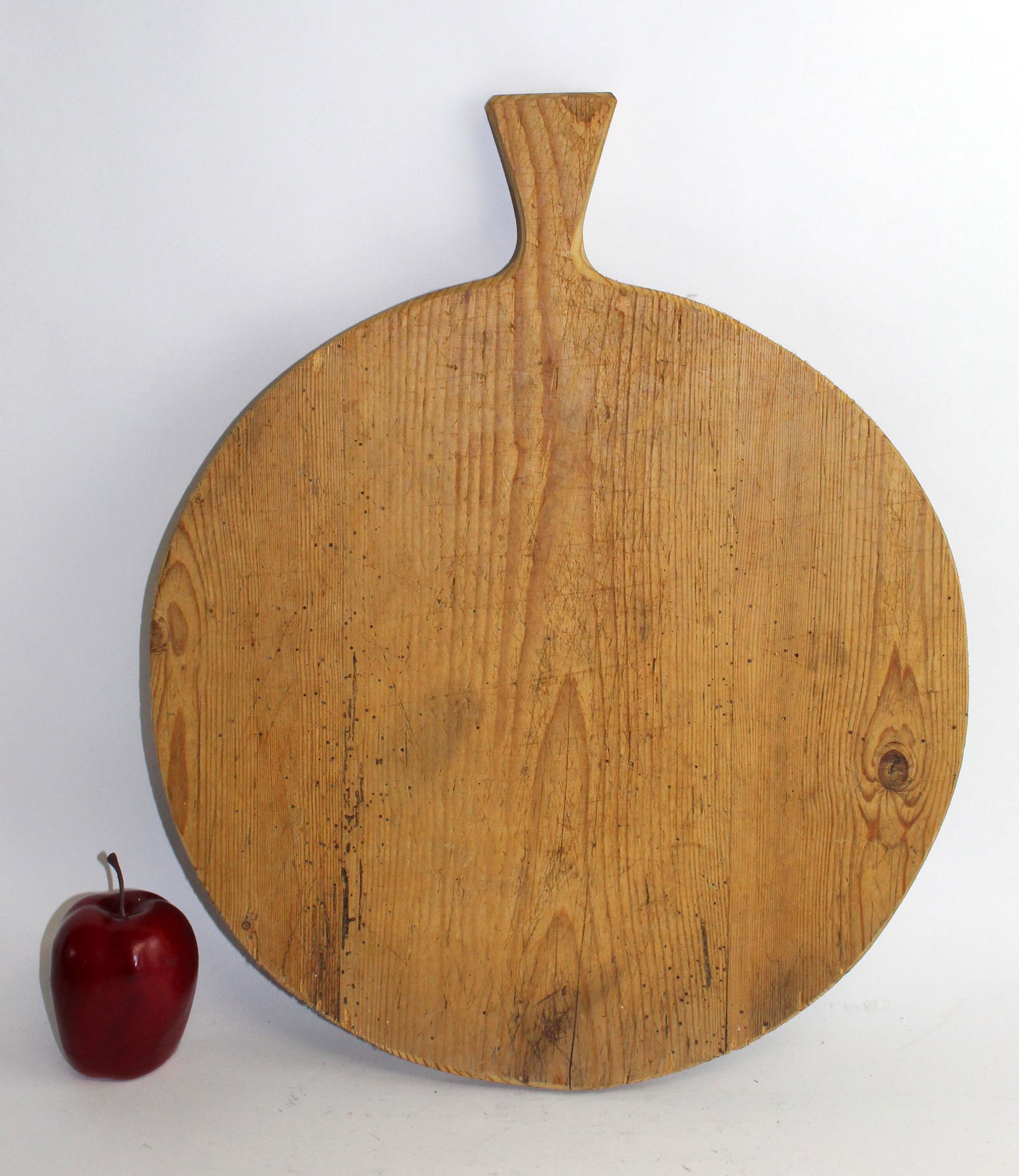 French round bread board (1 of 6)