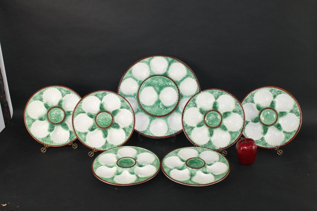 Set of 6 French Majolica oyster plates and 1 platter: Set of 6 French Majolica oyster plates with 1 platter. Plates 9 1/2"dia Platter 13 1/4"dia