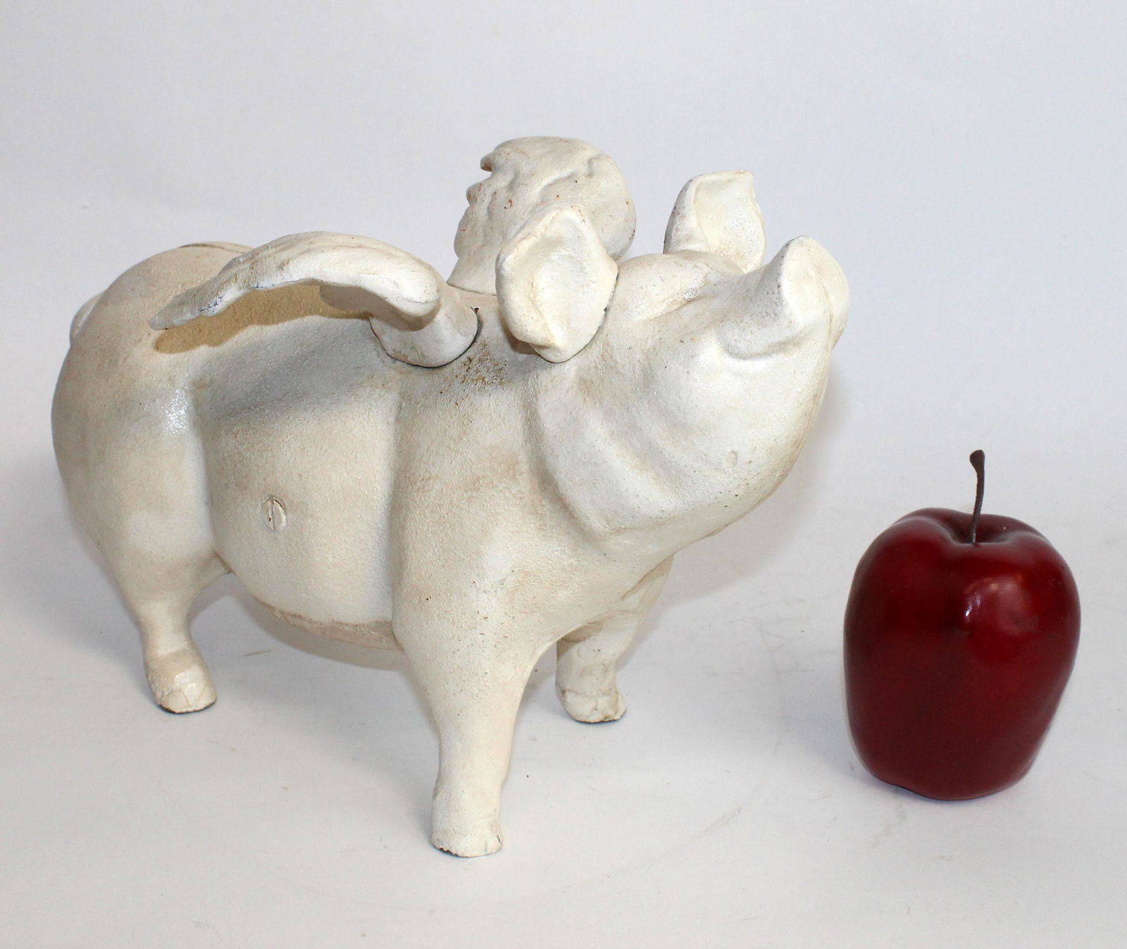 Cast iron flying pig bank (1 of 7)