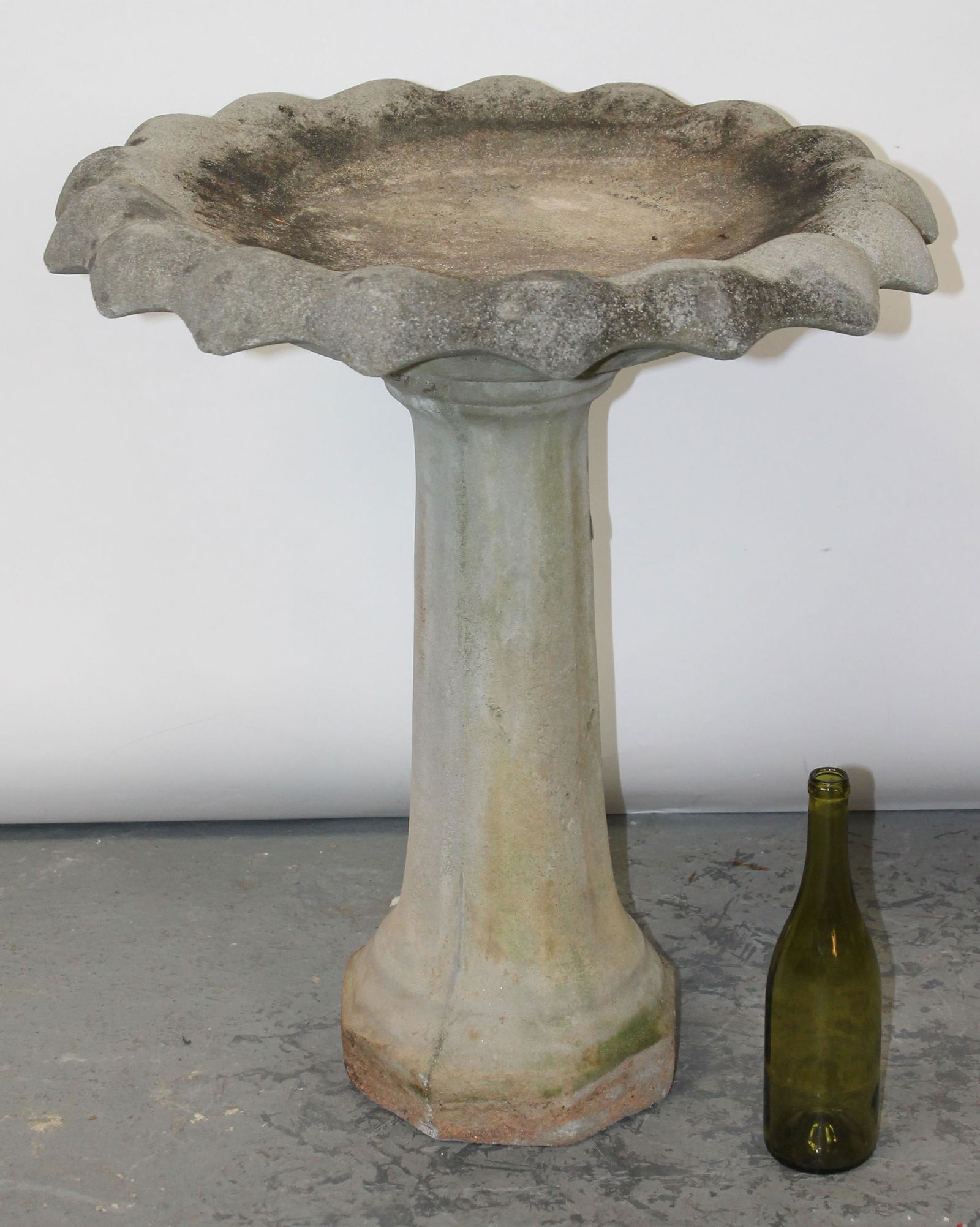 Cast garden stone floriform birdbath (1 of 4)