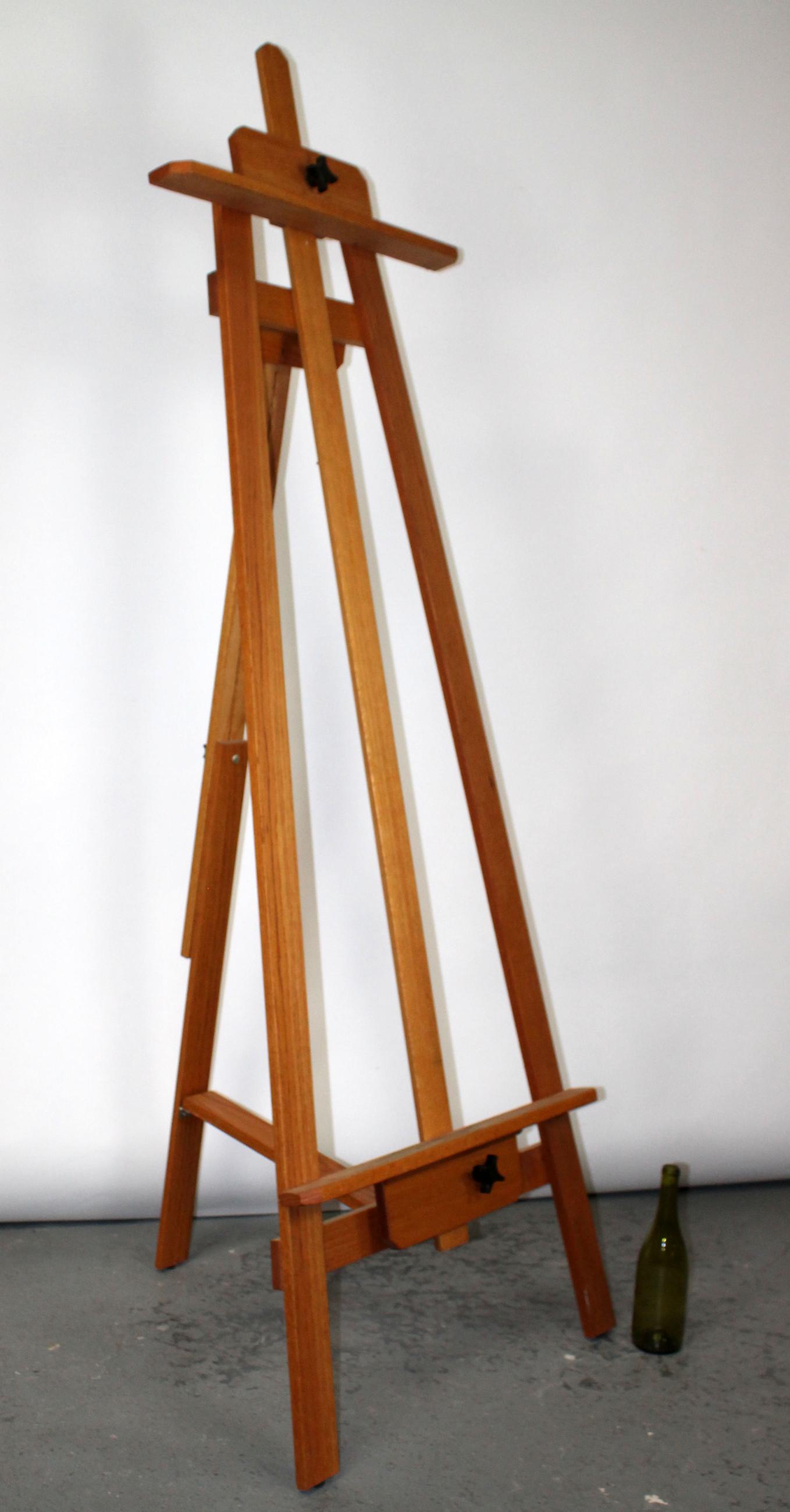 Adjustable artist easel in oak (1 of 8)