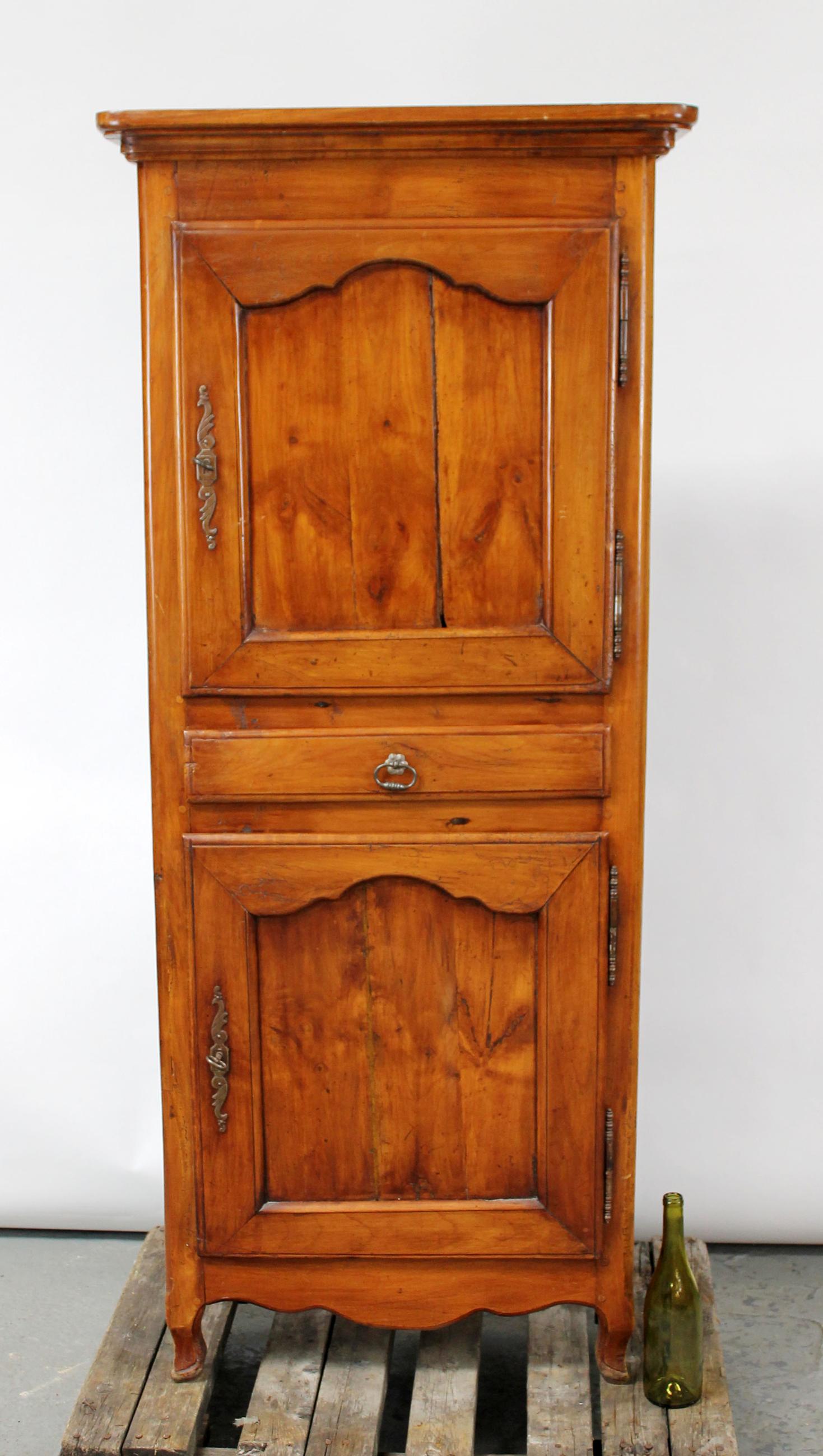 French Louis XV style homme debout cabinet in cherry. (1 of 8)