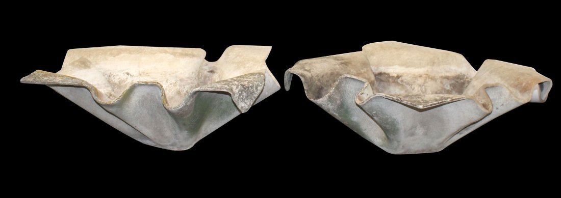 Set of 2 Willy Guhl designed handkerchief form planters (1 of 6)