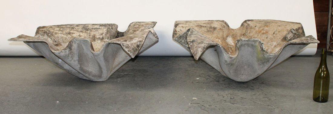 Set of 2 Willy Guhl designed handkerchief form planters (1 of 8)