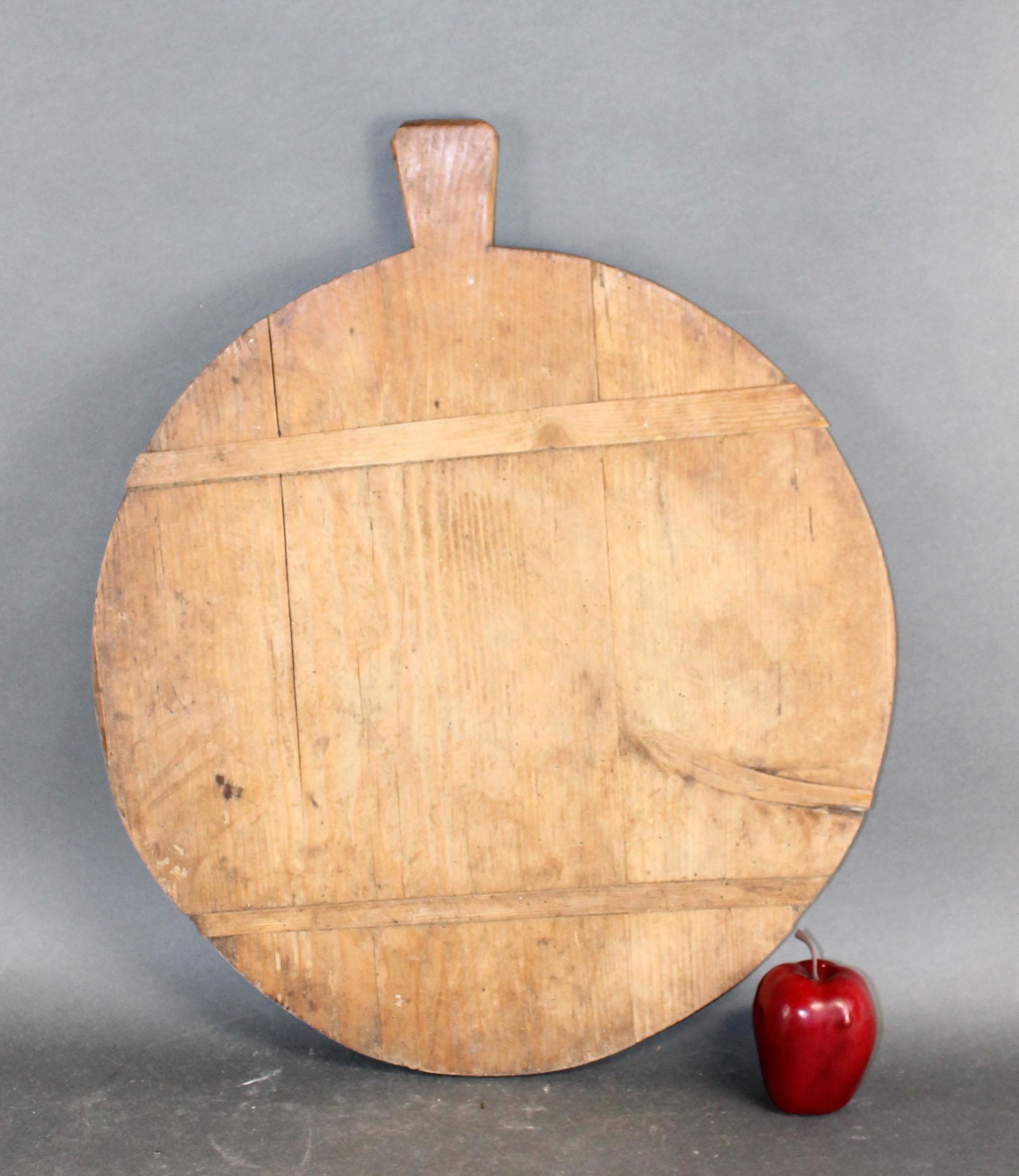 French Provincial round bread board (1 of 8)