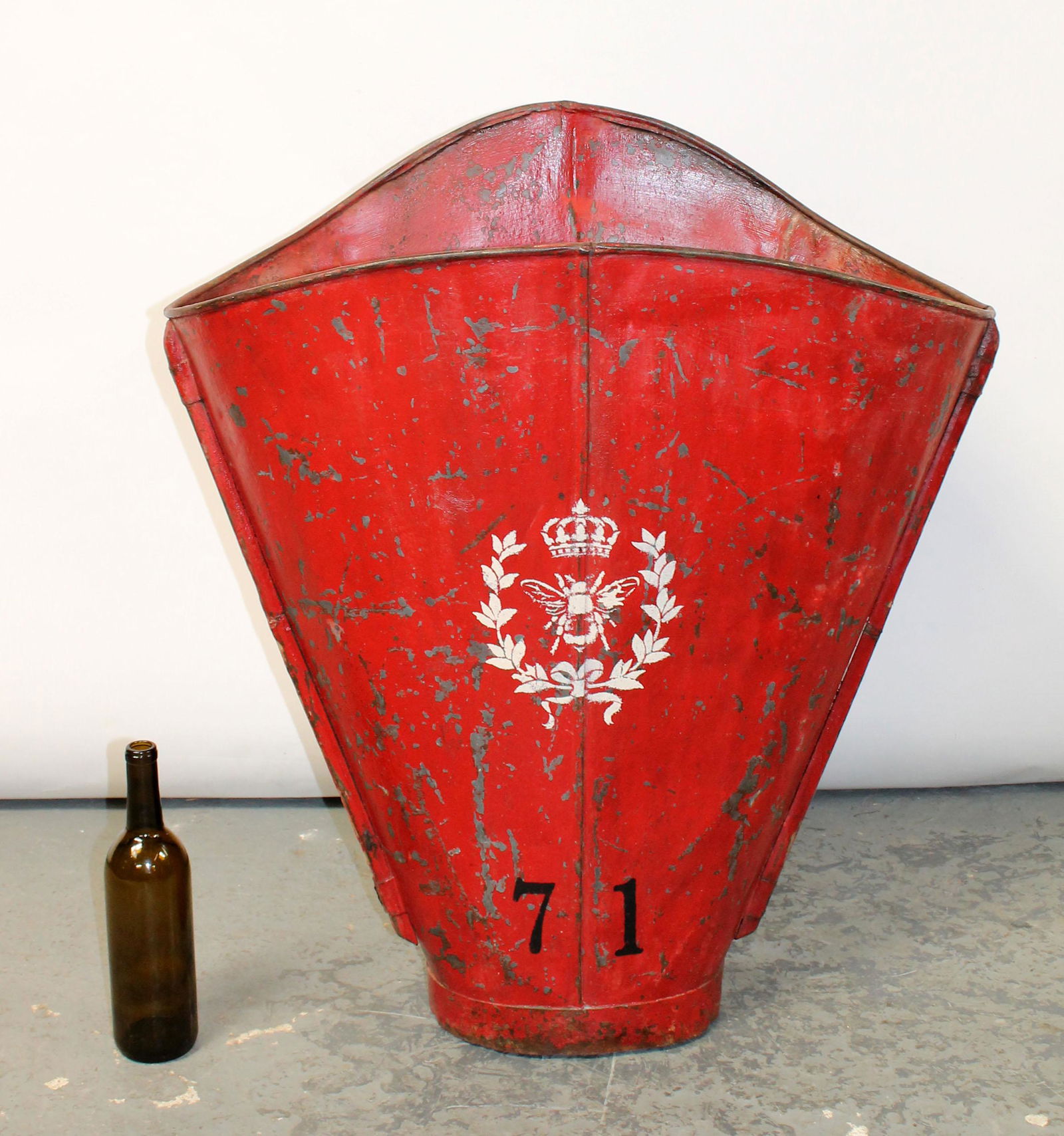 French grape harvest hotte in painted zinc (1 of 6)