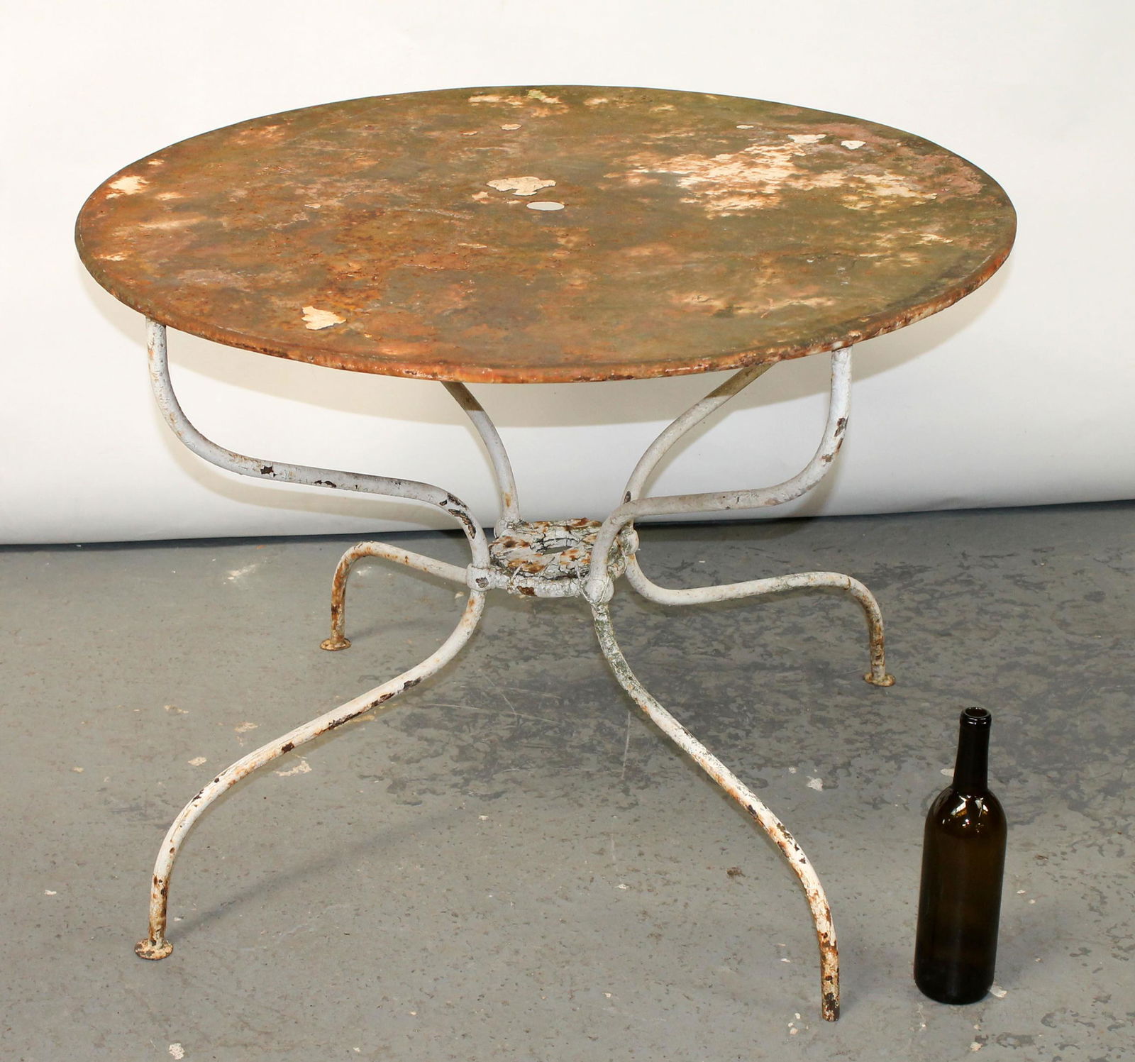 French iron round garden table (1 of 6)