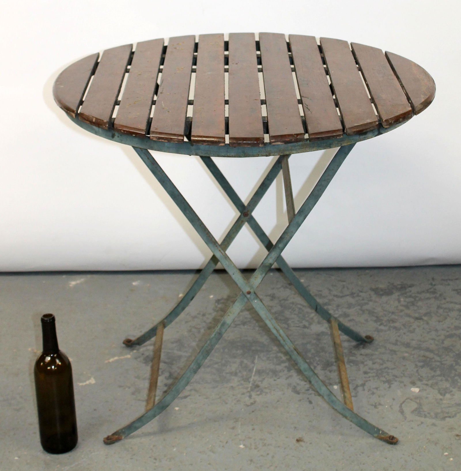 Slatted folding round garden bistro table (1 of 7)