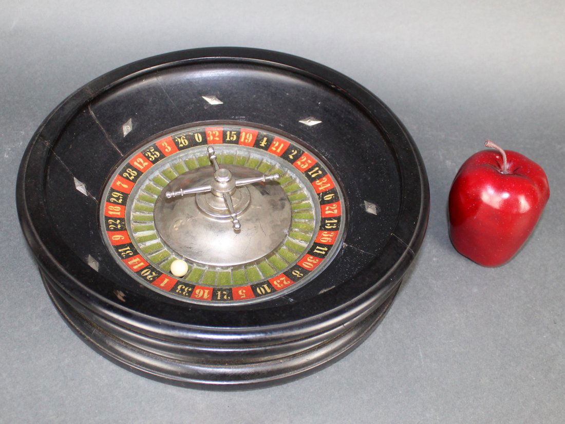French miniature table top roulette wheel (1 of 5)