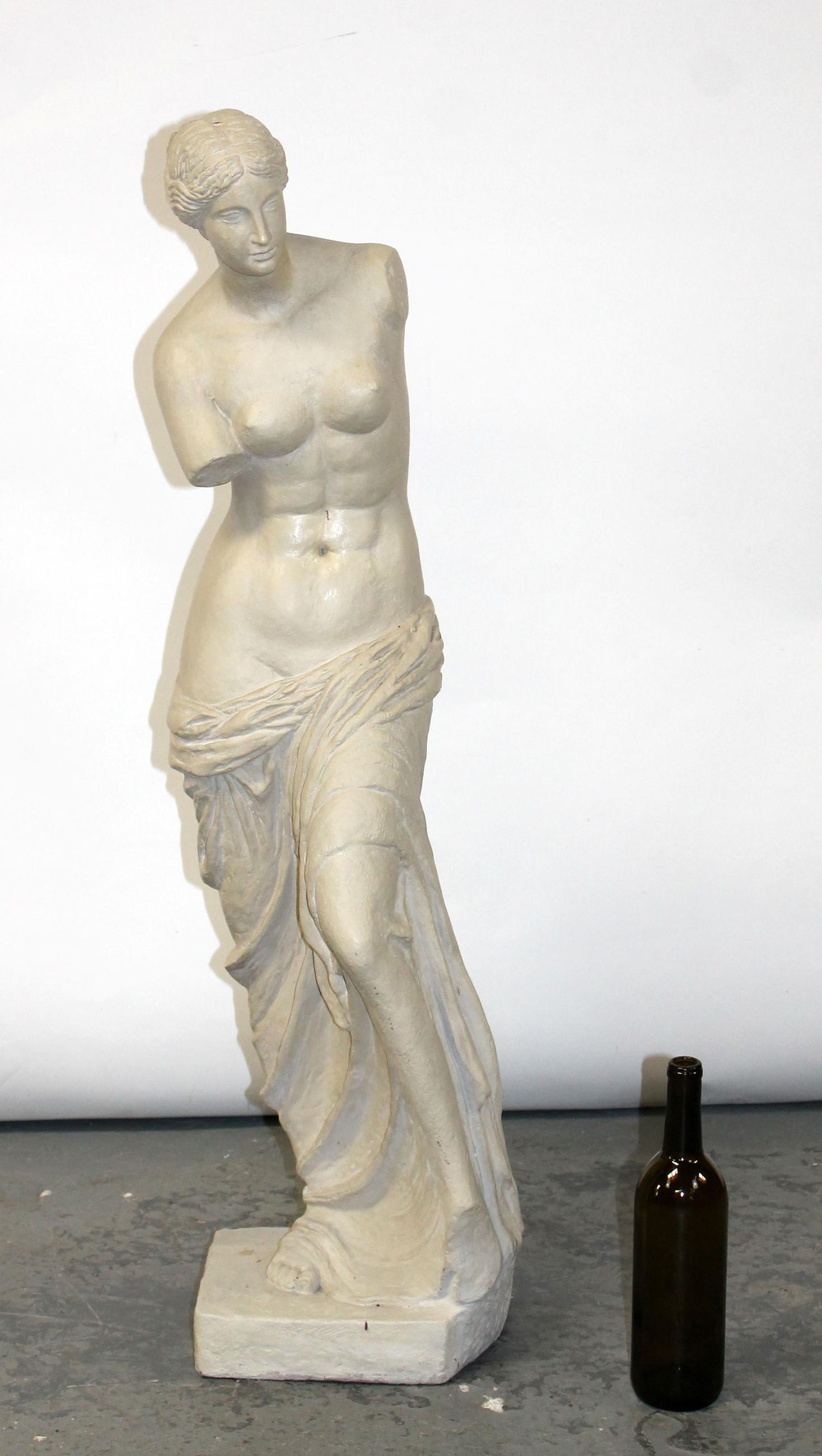 Plaster figural sculpture of Venus de Milo (1 of 7)