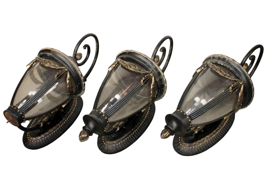 Lot of 3 oversize tear drop glass & iron exterior pub lanterns (1 of 11)